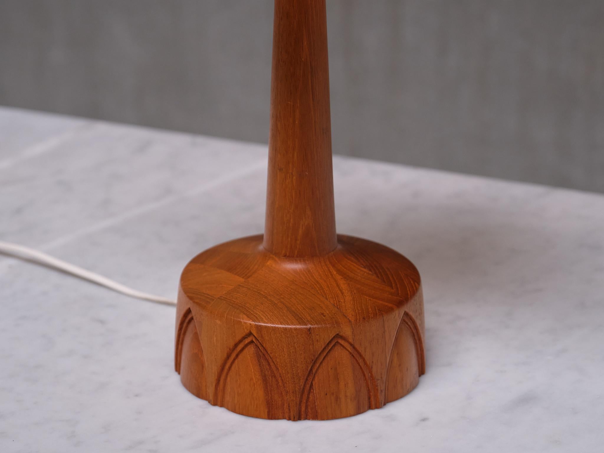 Paire de lampes de table Stilarmatur Tranås avec abat-jour Josef Frank, Suède, années 1960 en vente 3