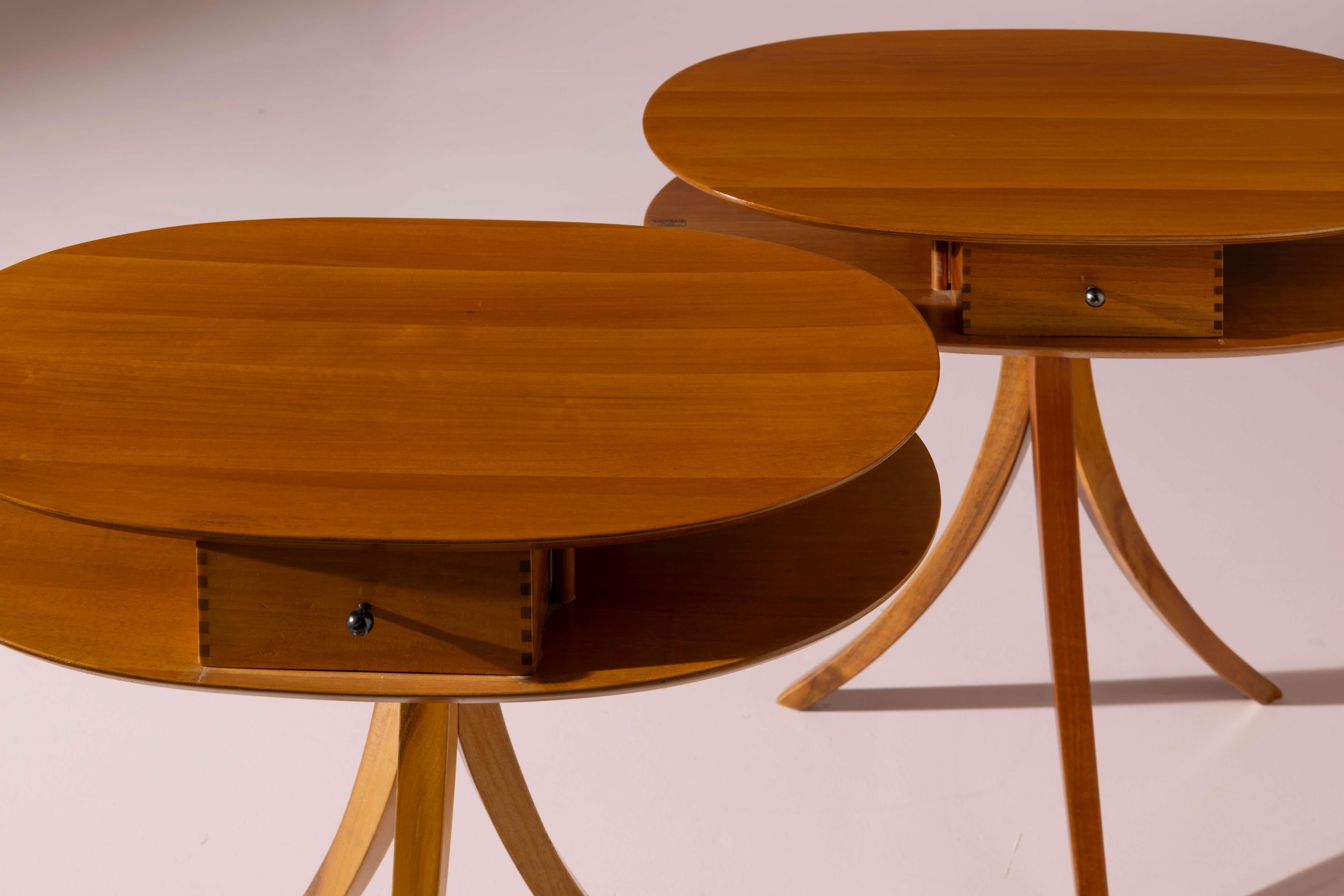 Pair of Stildomus cherrywood side tables, Italy, 1990s For Sale 1