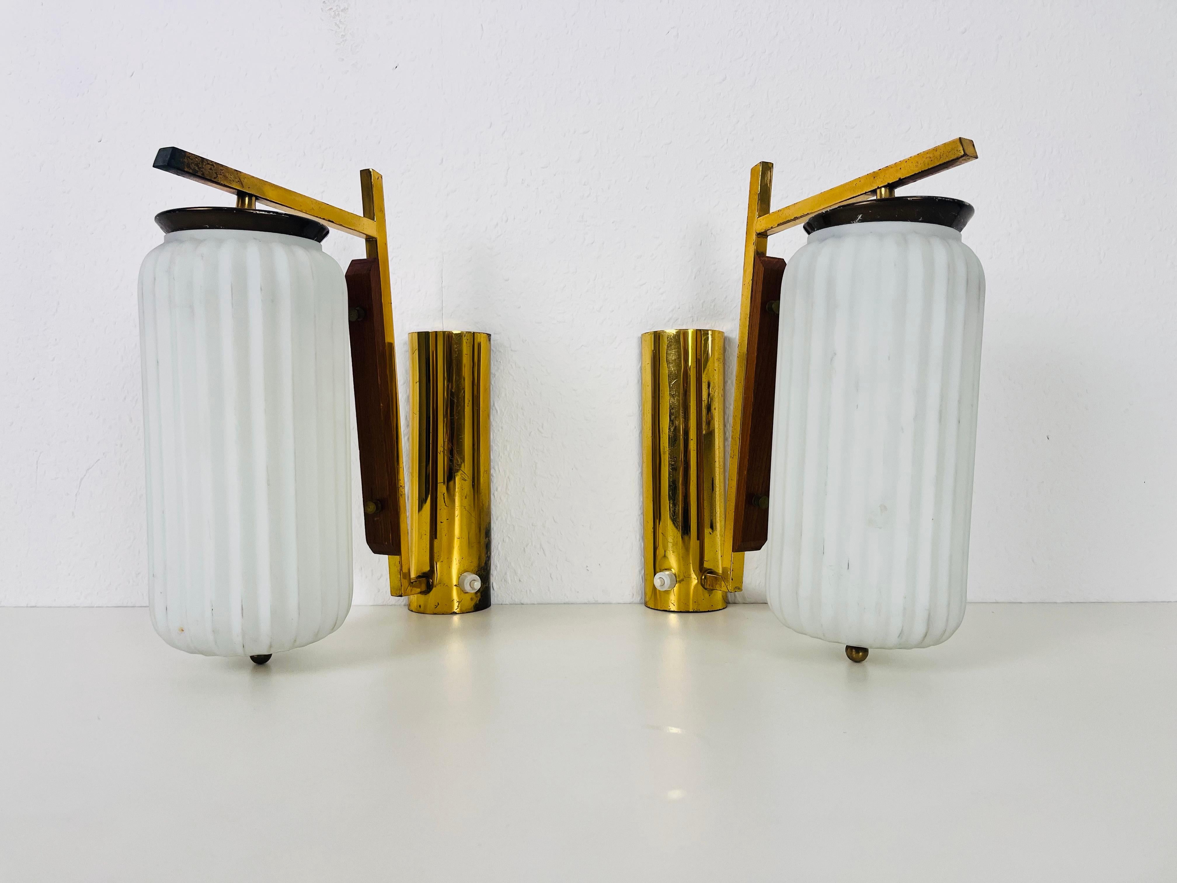 Mid-Century Modern Pair of Stilnovo Brass and Opaline Glass Wall Lamps, Italy, 1960s For Sale