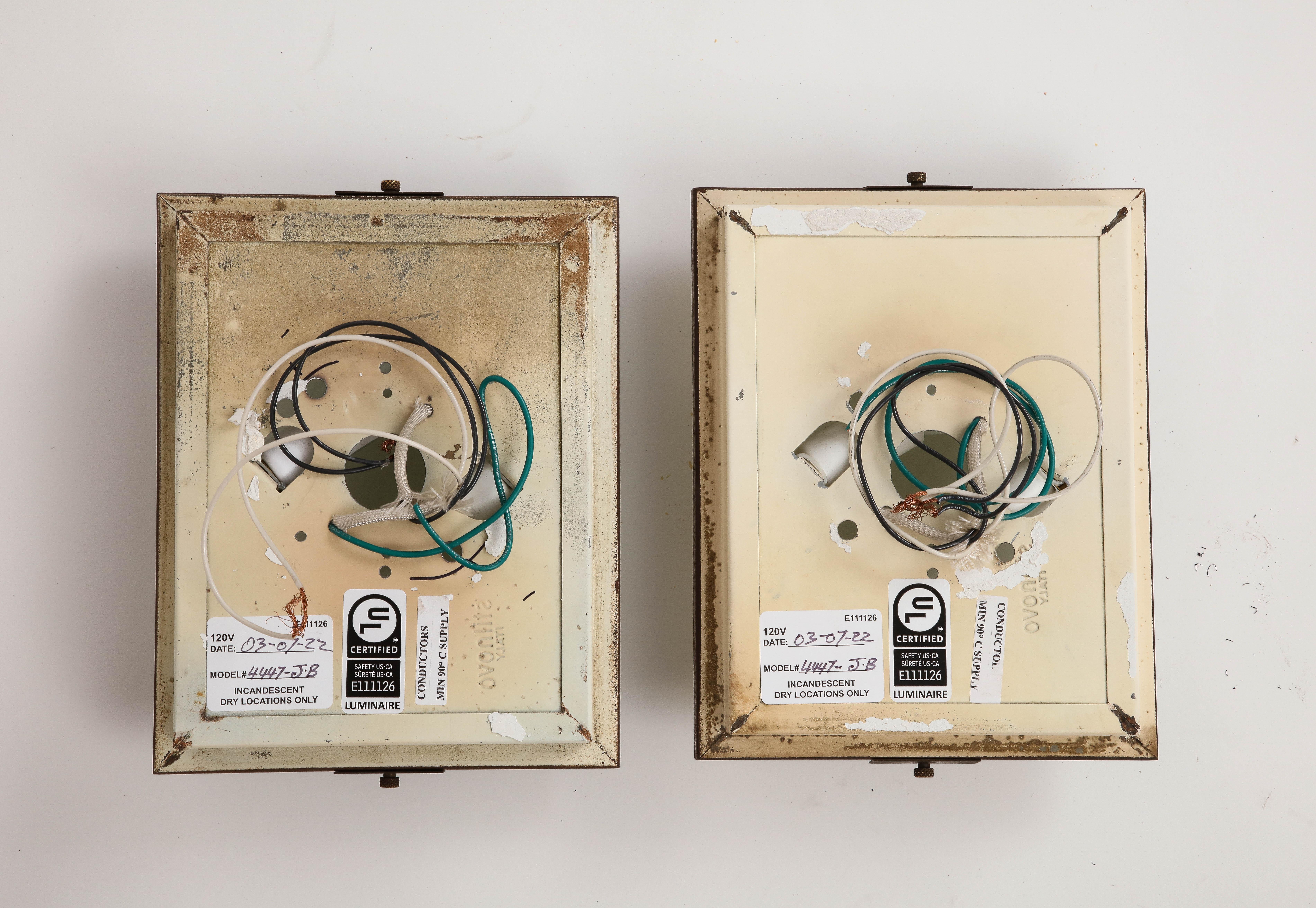 Coppia di applique rettangolari Stilnovo in ottone e vetro smerigliato, Italia anni '50 7