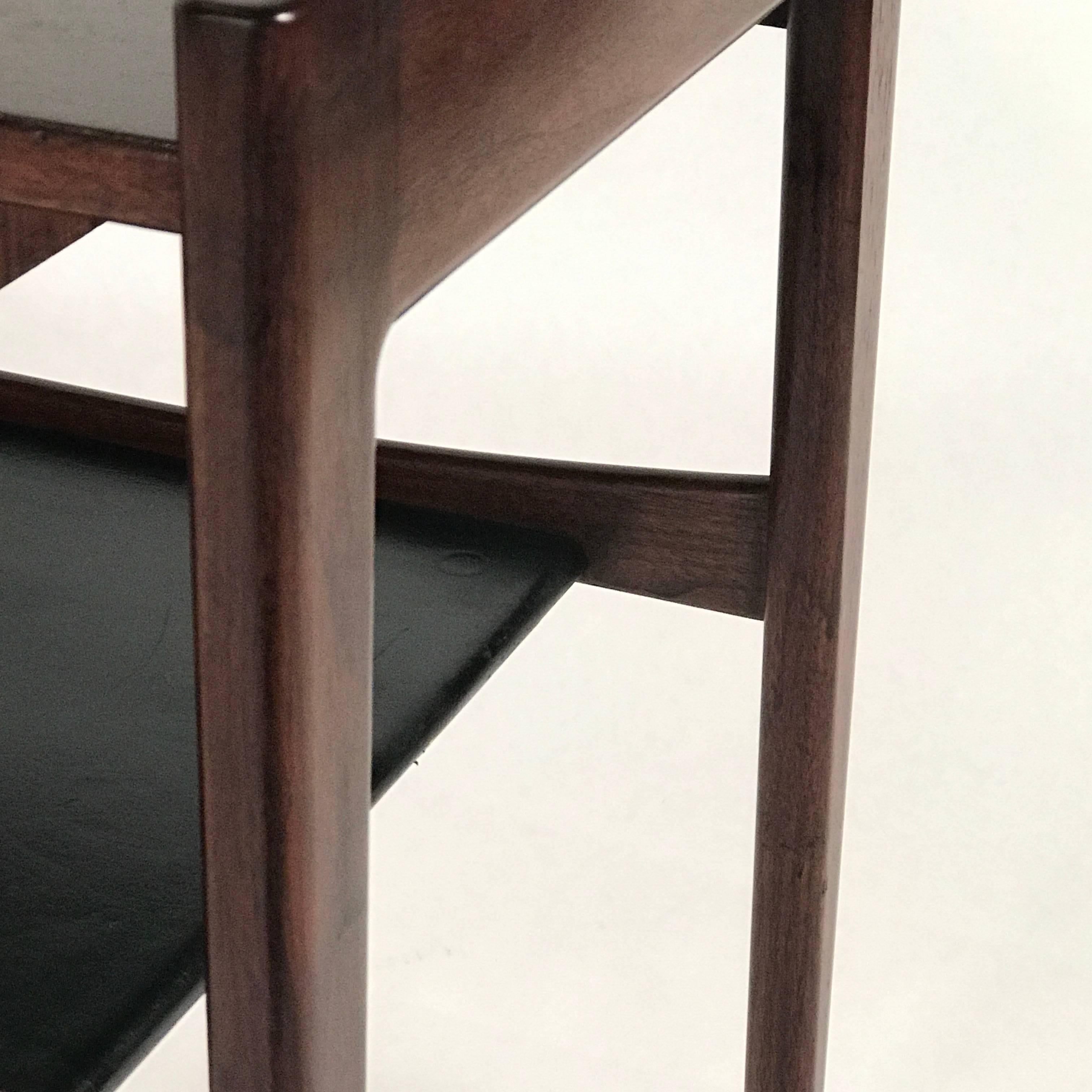 Pair of Stilted Jens Risom End / Lamp Tables /Nightstands in Walnut and Leather 4