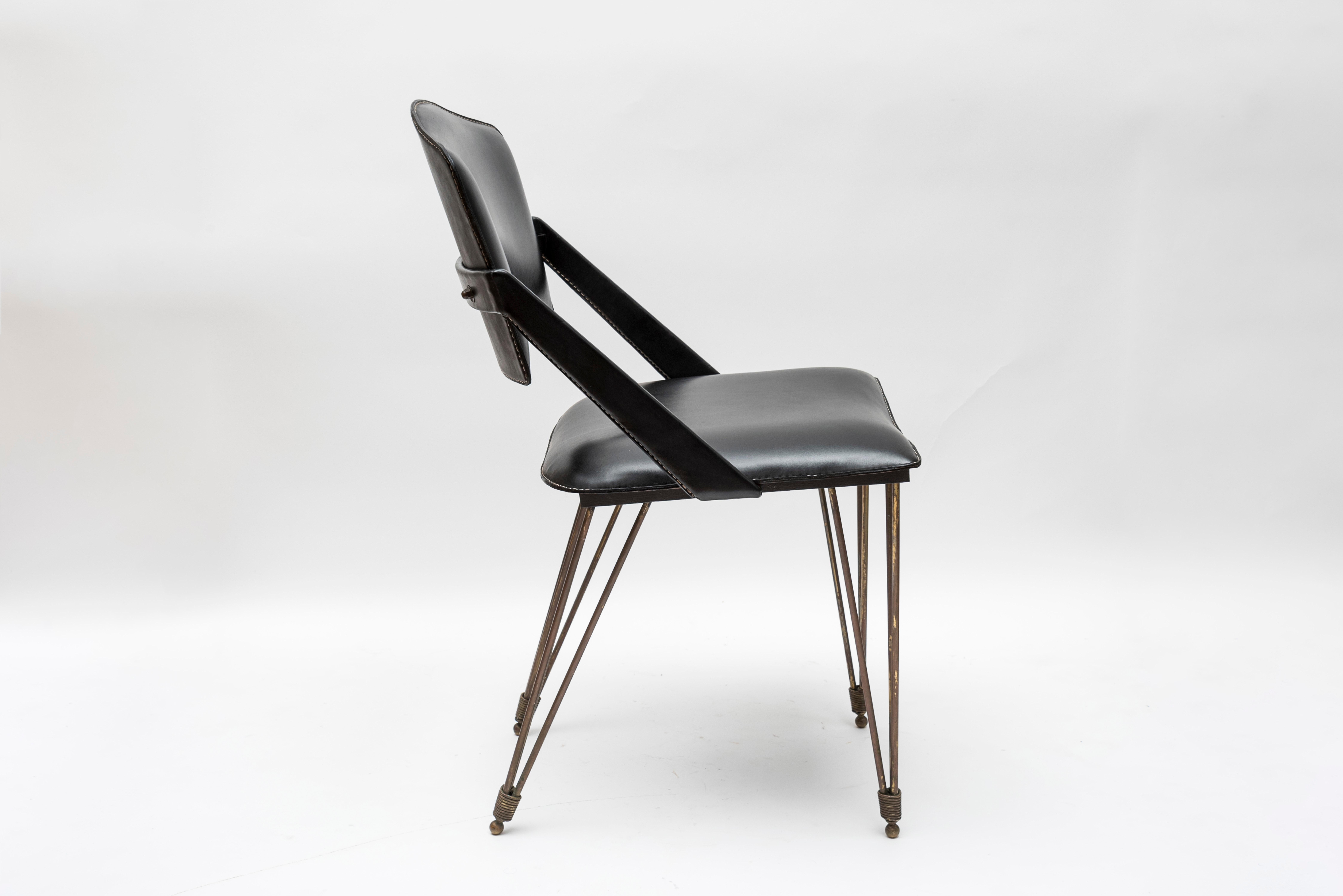 Coppia di poltrone in pelle Stitch by Jacques Adnet in vendita 1