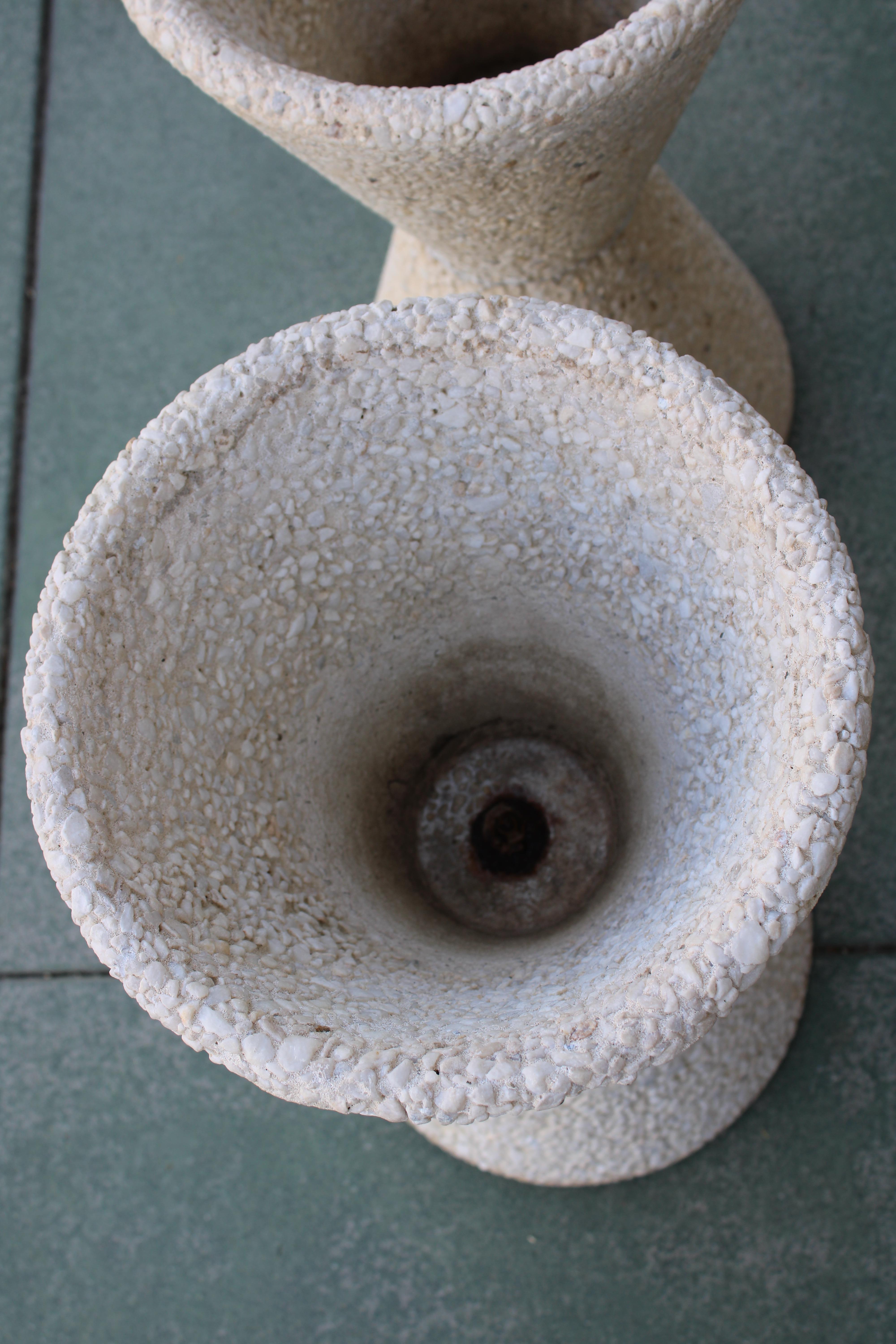 Béton Paire de jardinières composition de pierre de style AP en vente