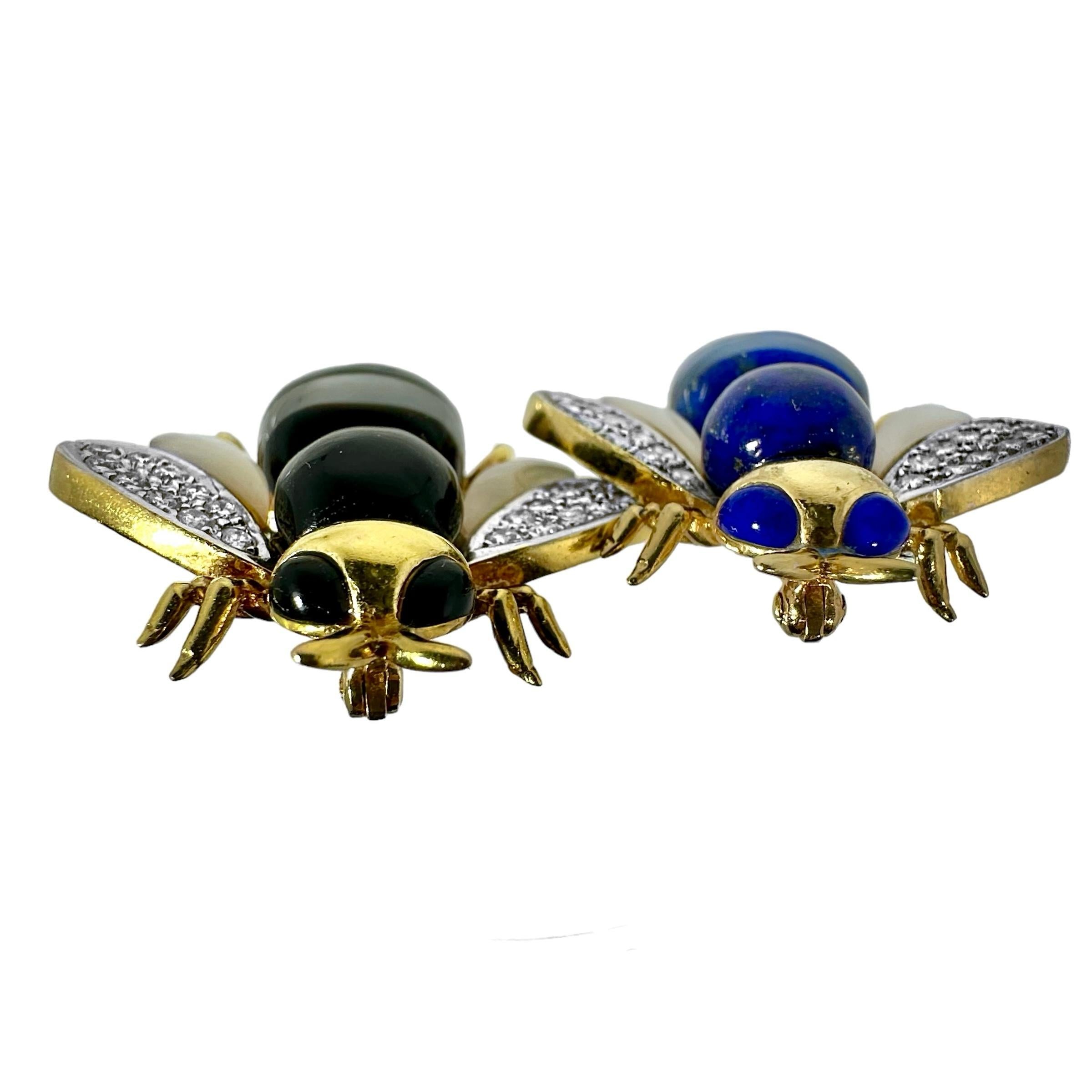 Moderne Paire d'épingles bourdons incrustées de pierres en or avec ailes en diamant d'Asch Grossbardt en vente