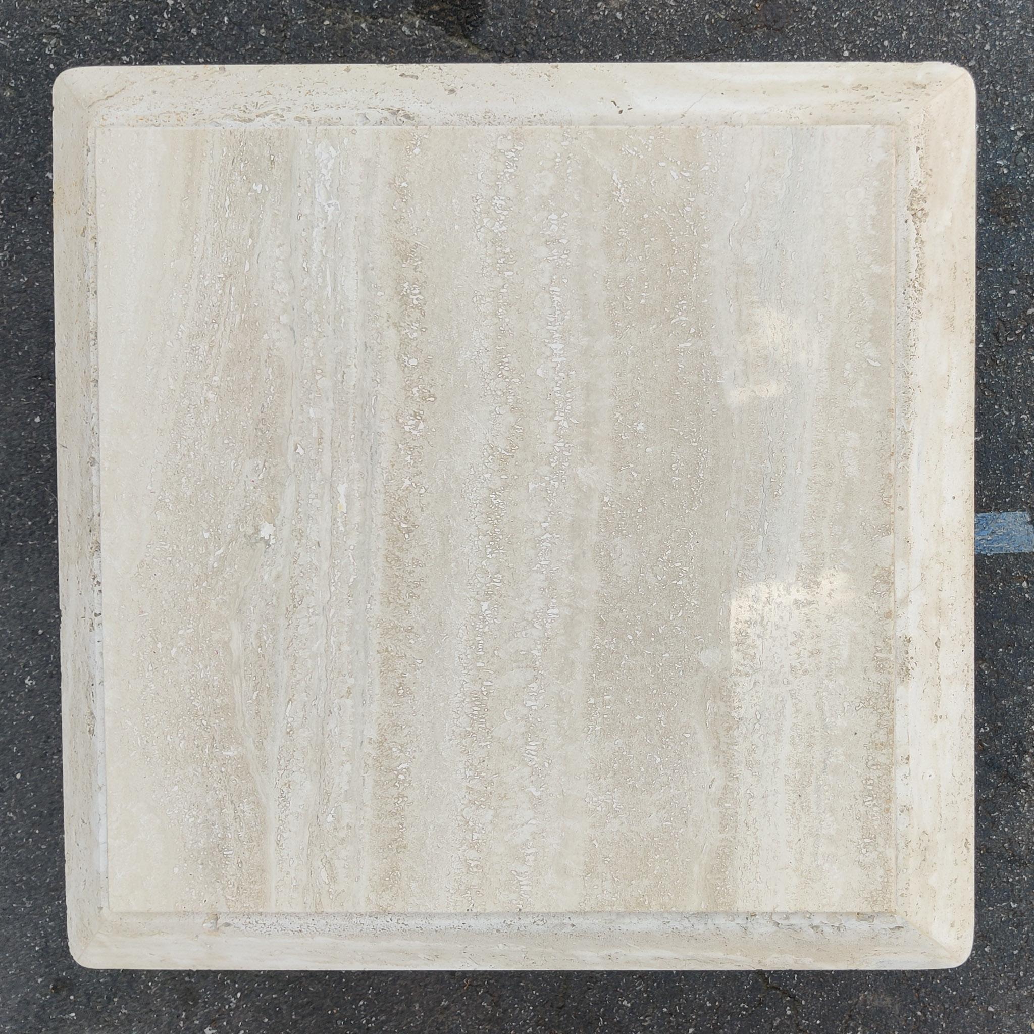italien Paire de tables d'appoint Stone International en marbre travertin Made in Italy en vente