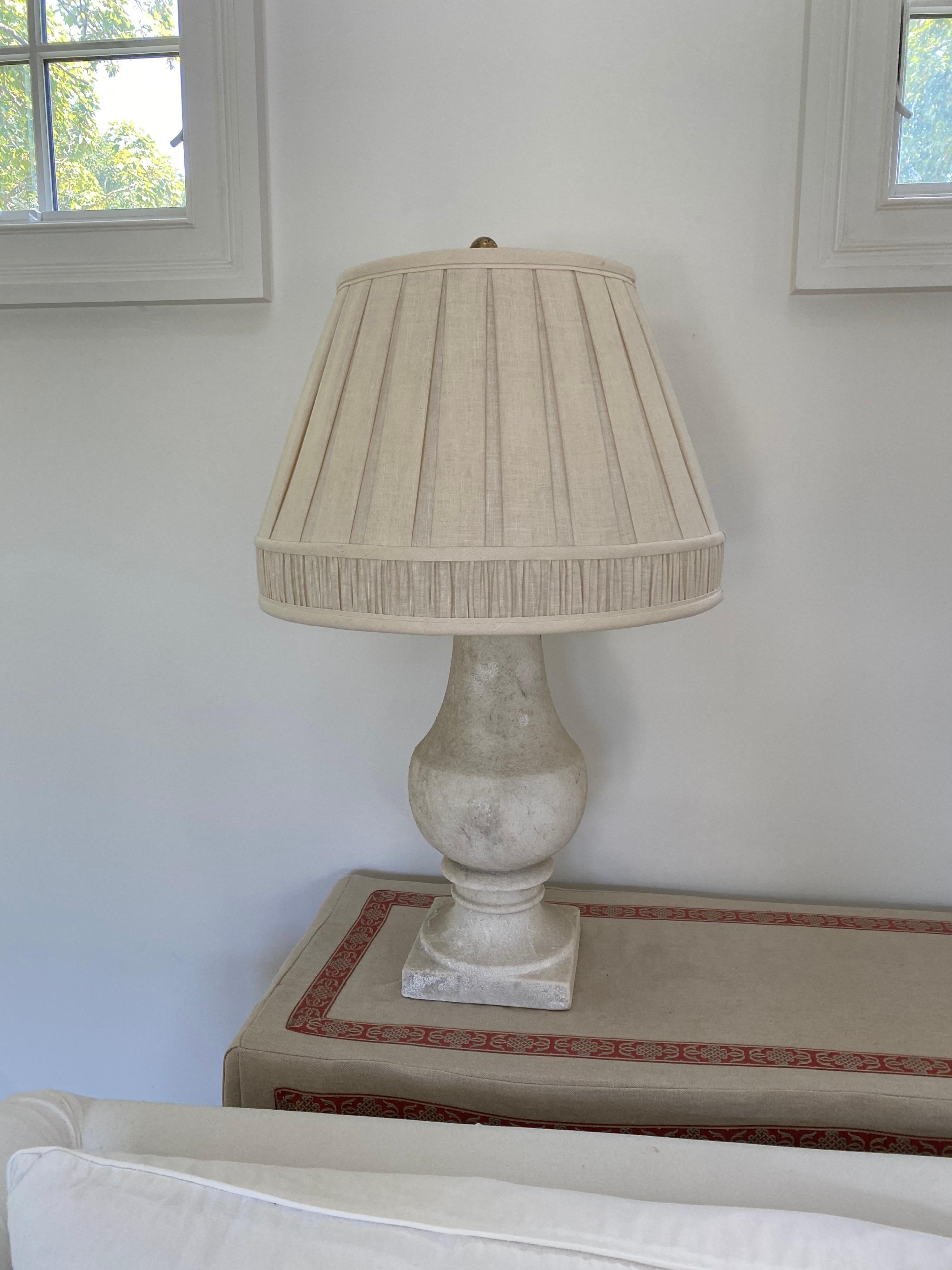 Paire de lampes en pierre, XXe siècle en vente 3