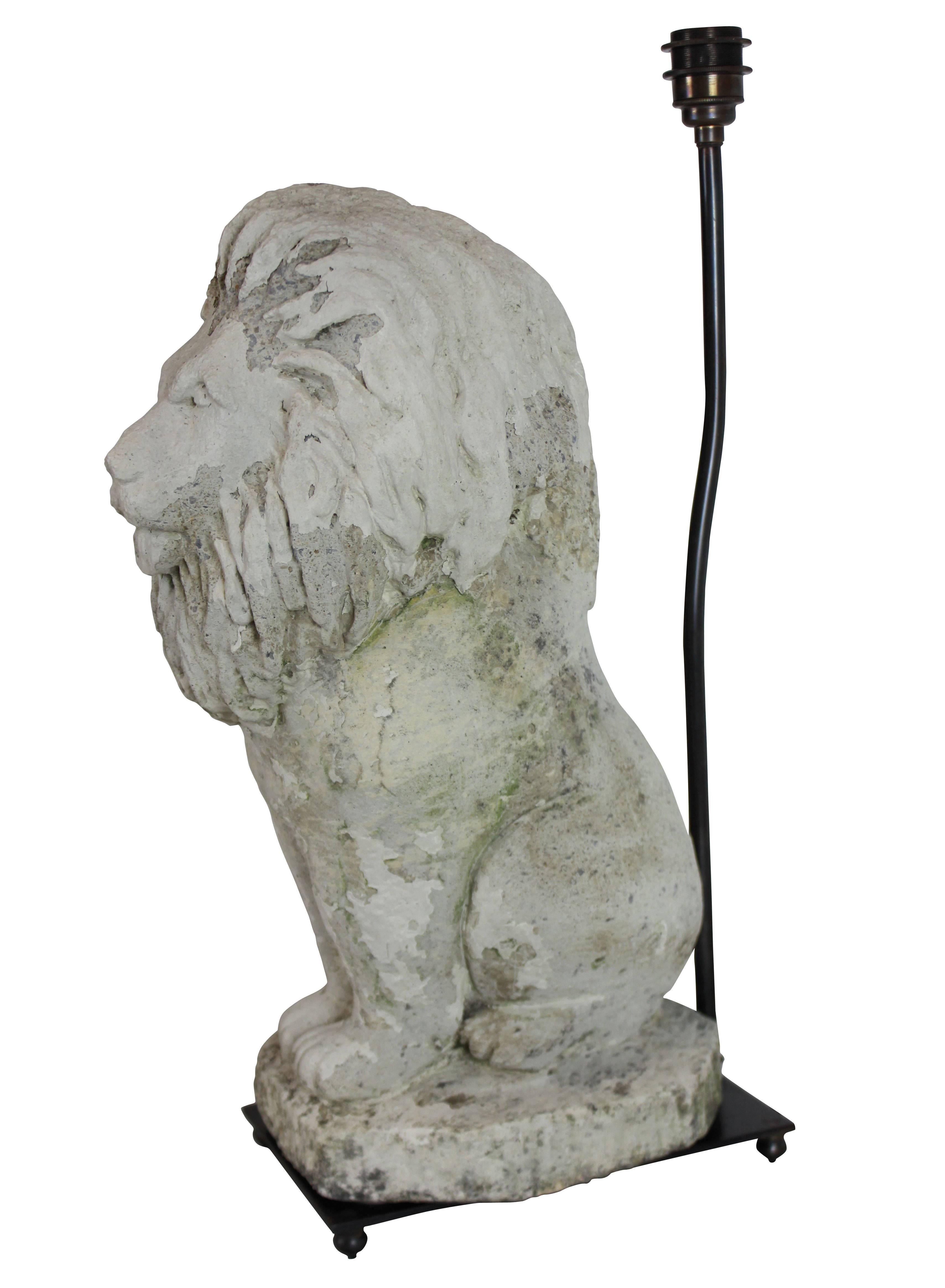 Pair of Stone Lion Lamps In Good Condition In Kent, Dover