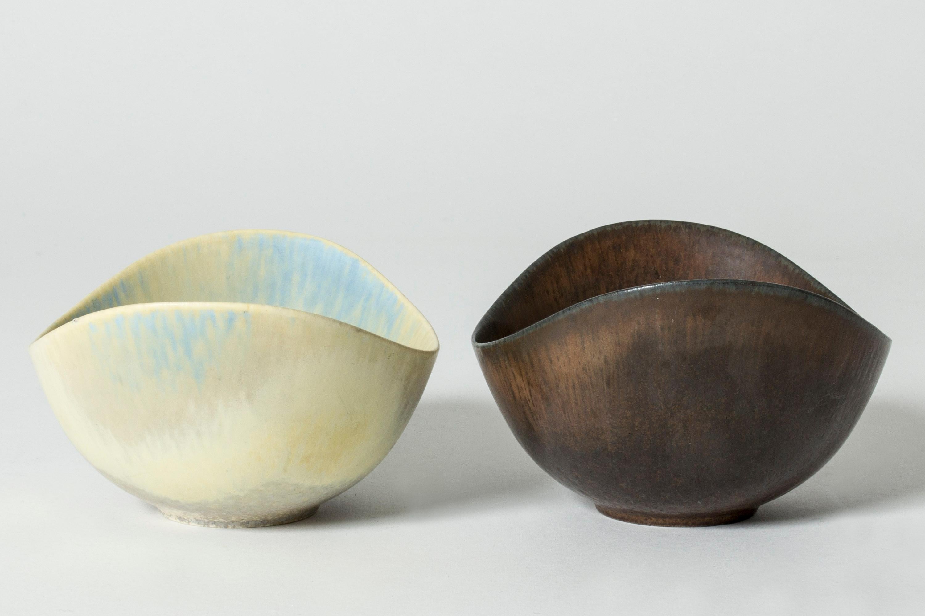 Scandinavian Modern Pair of Stoneware Bowls by Gunnar Nylund, Rörstrand, 1950s For Sale