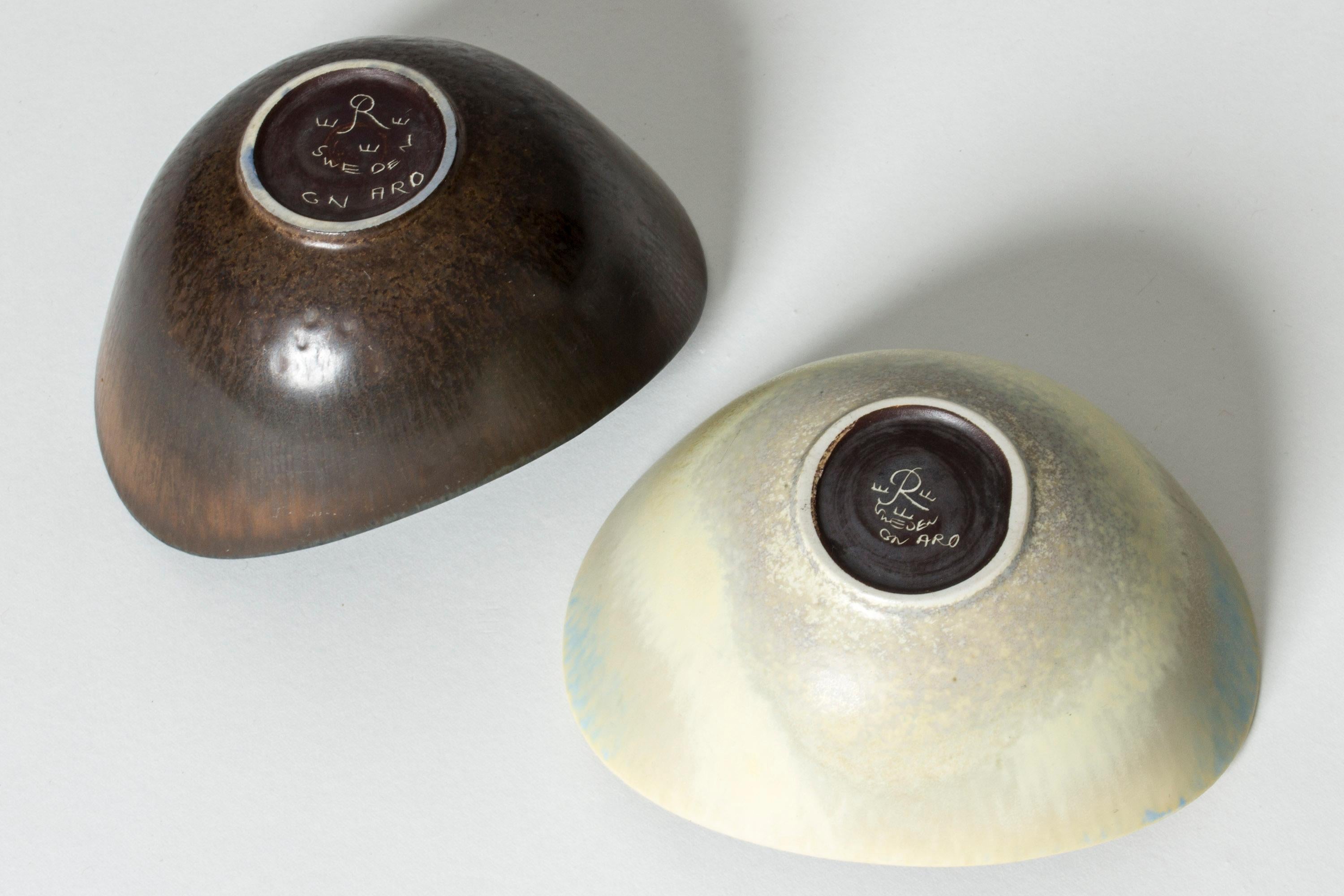 Pair of Stoneware Bowls by Gunnar Nylund, Rörstrand, 1950s For Sale 1