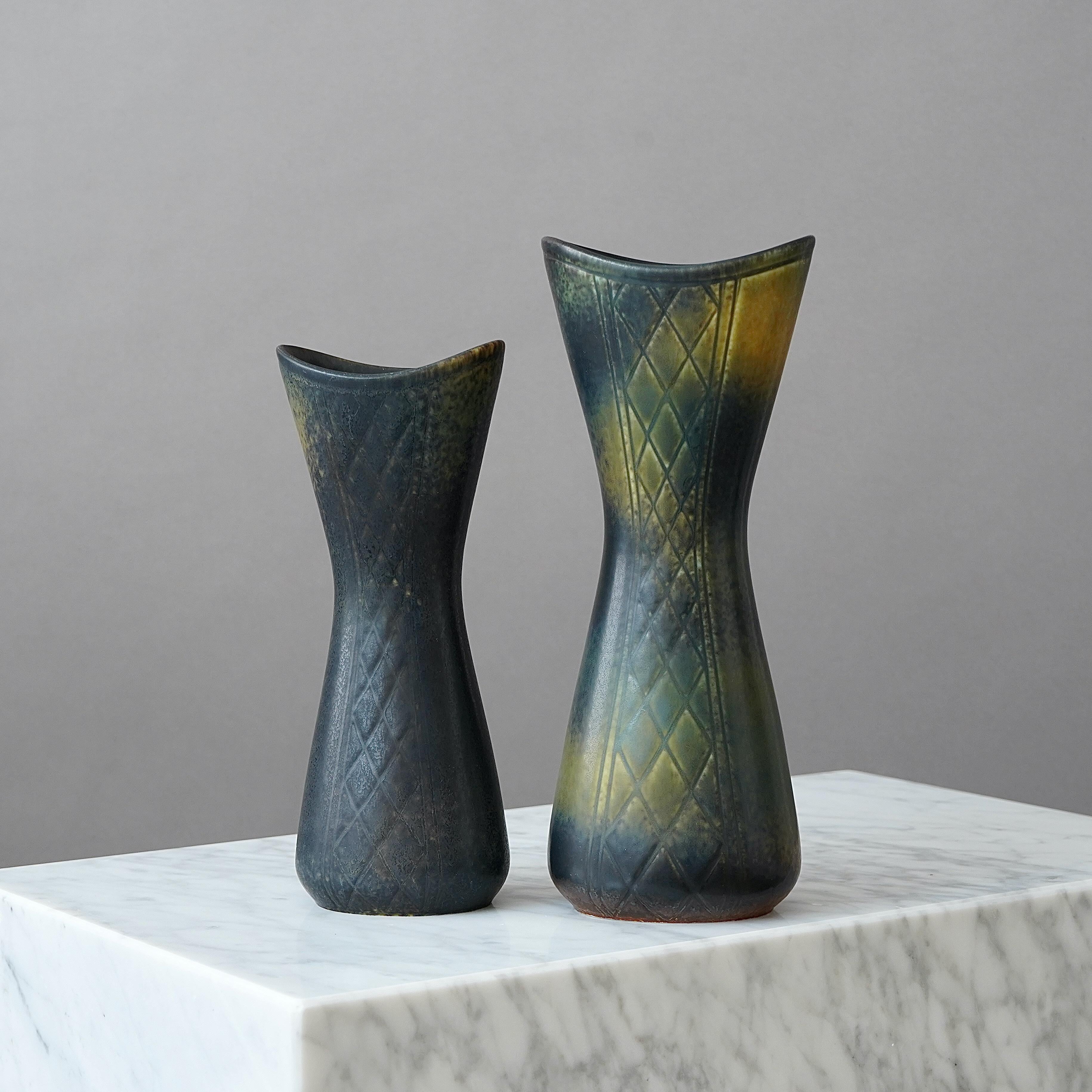 Pair of Stoneware Vases by Gunnar Nylund for Rorstrand, Sweden, 1950s In Good Condition For Sale In Malmö, SE