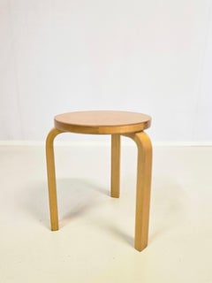 Coppia di sgabelli 60 di Alvar Aalto