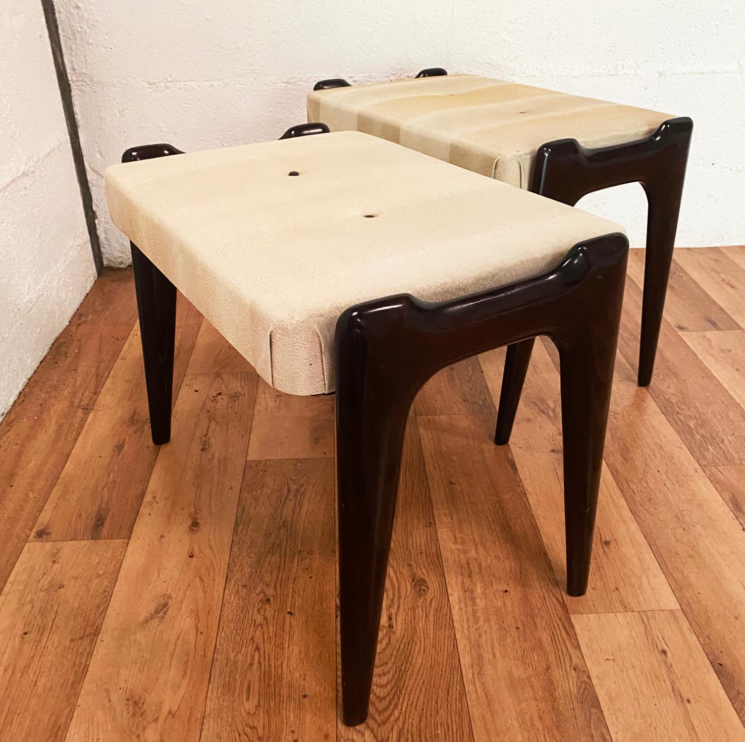 Italian Pair of stools by Ico Parisi for Cantù Italy For Sale