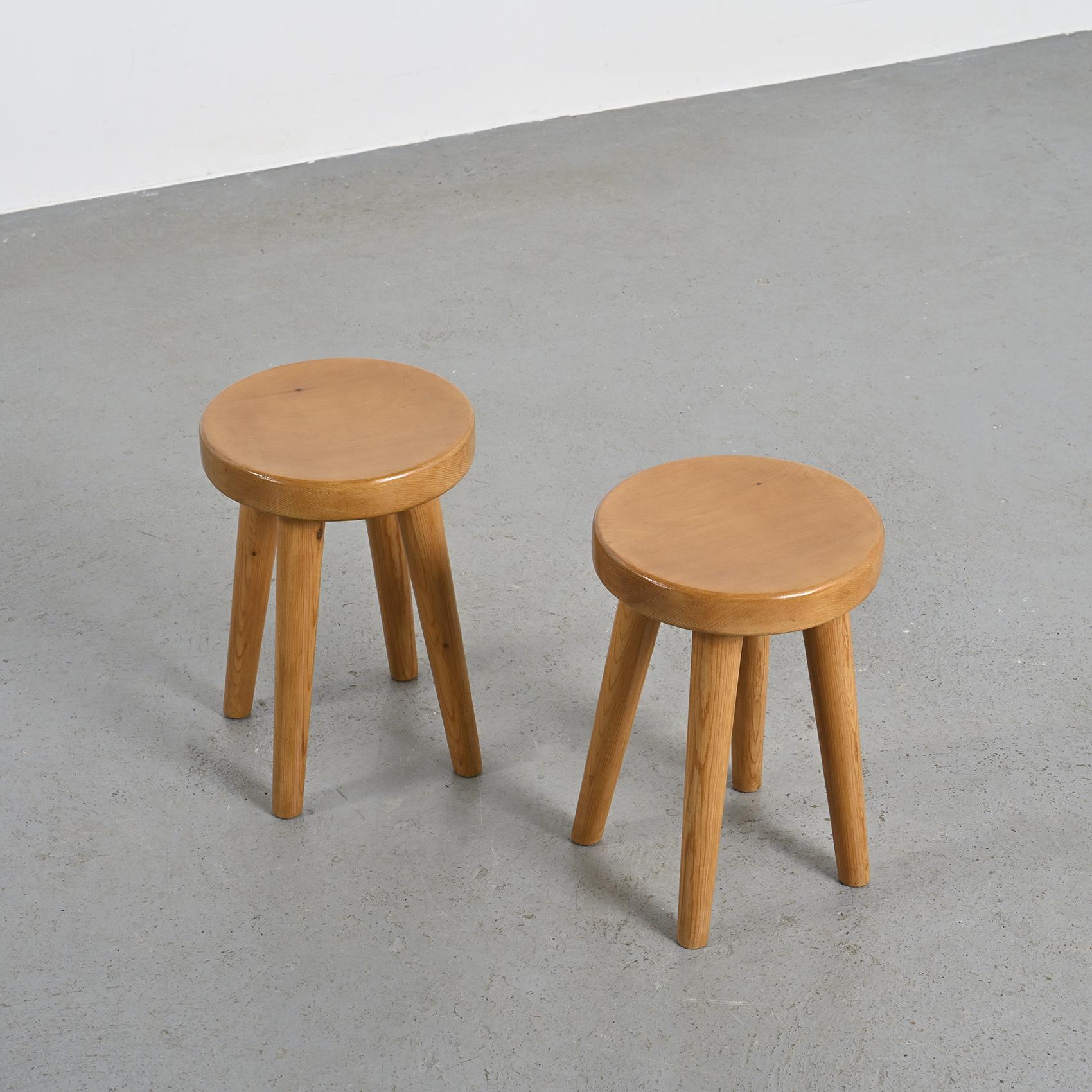 Mid-Century Modern Pair of Stools by René Martin, Méribel circa 1965 For Sale