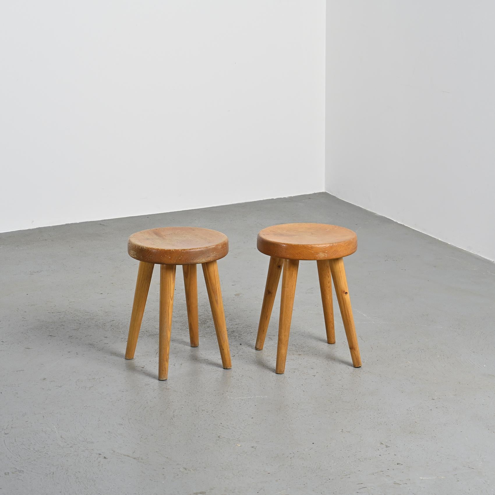 Mid-Century Modern Pair of Stools by René Martin, Méribel circa 1965 For Sale