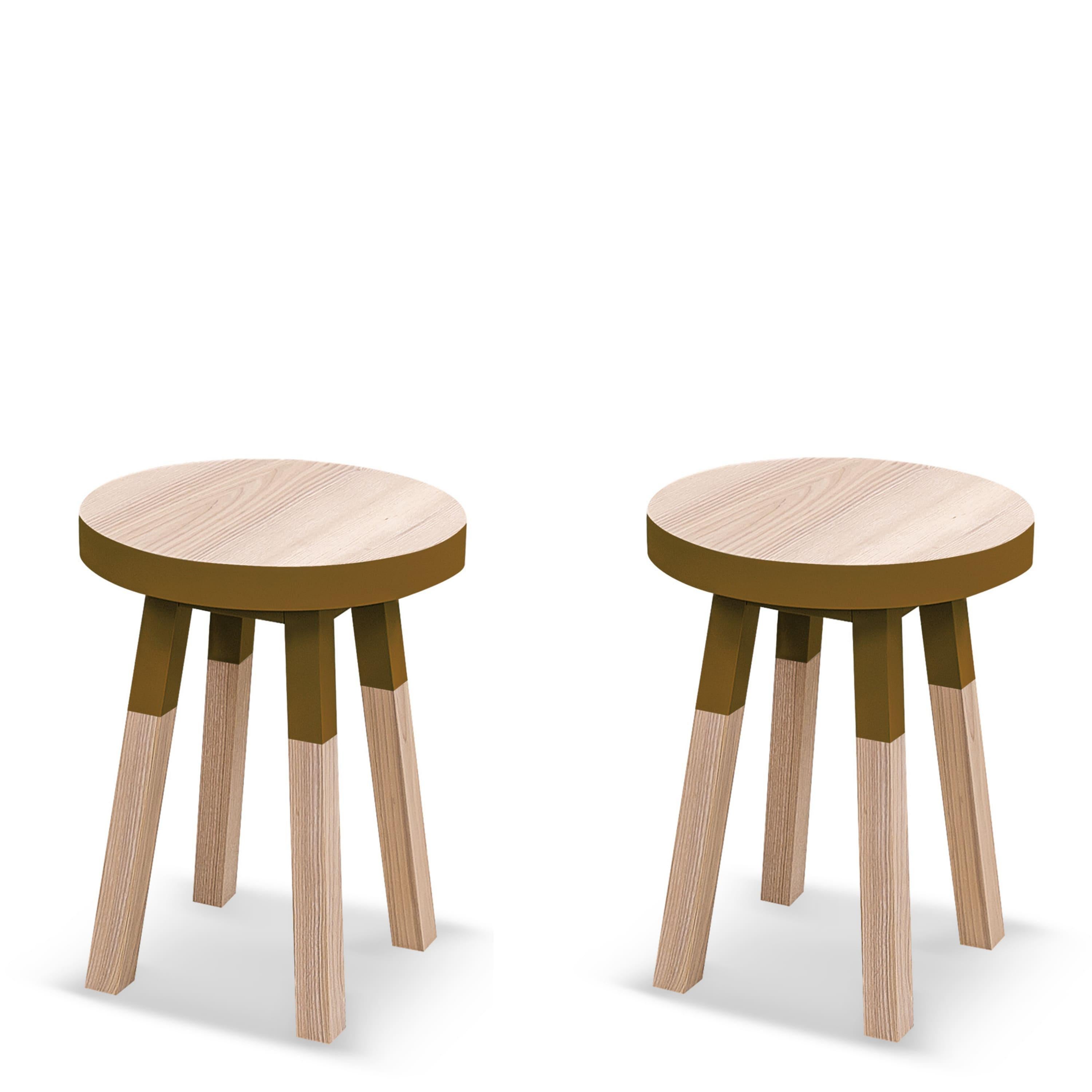 Sgabelli rotondi di design francese realizzati a mano in Wood, di E. Gizard Paris, confezione da 2 pz. in vendita 5