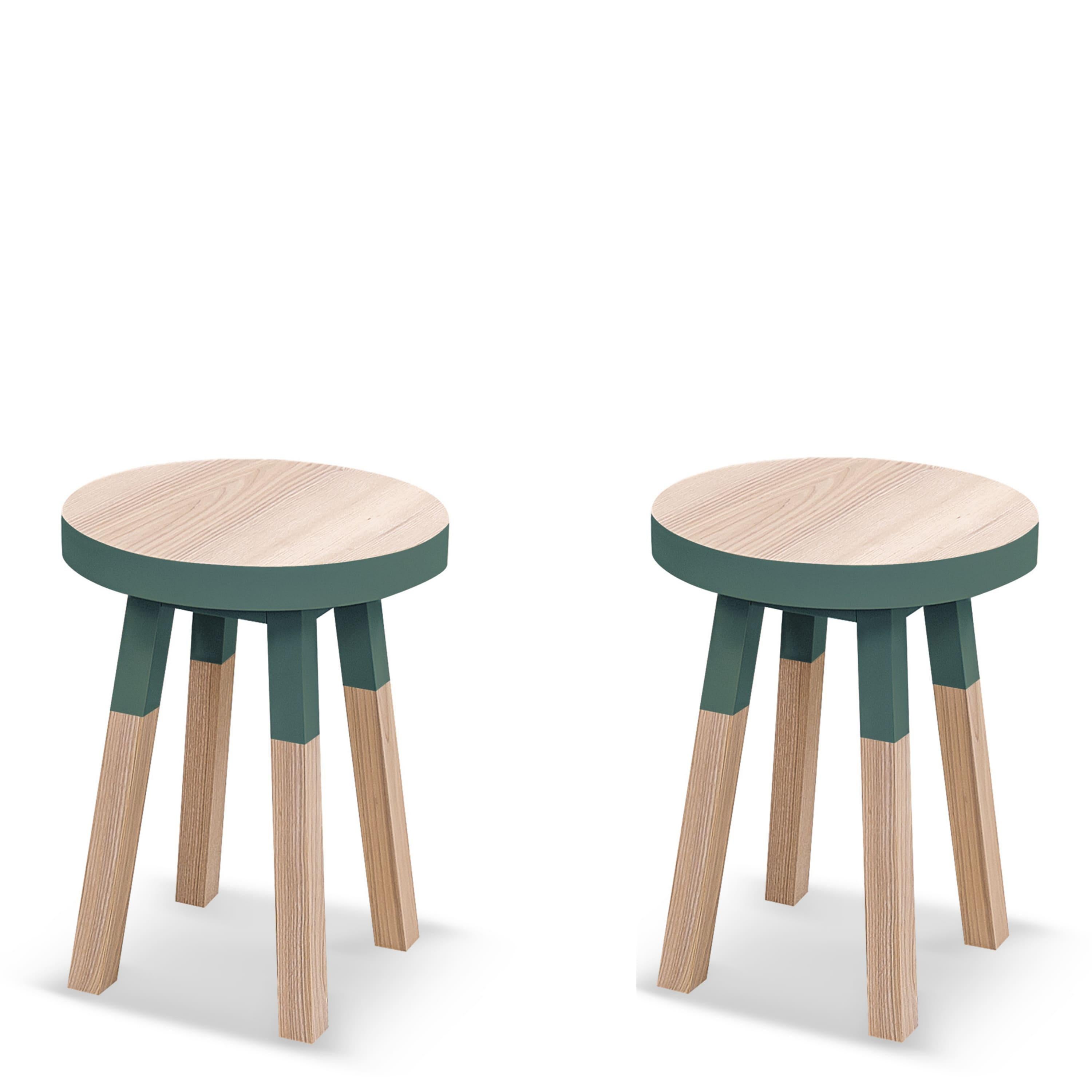 Sgabelli rotondi di design francese realizzati a mano in Wood, di E. Gizard Paris, confezione da 2 pz. In condizioni Nuovo in vendita a Landivy, FR