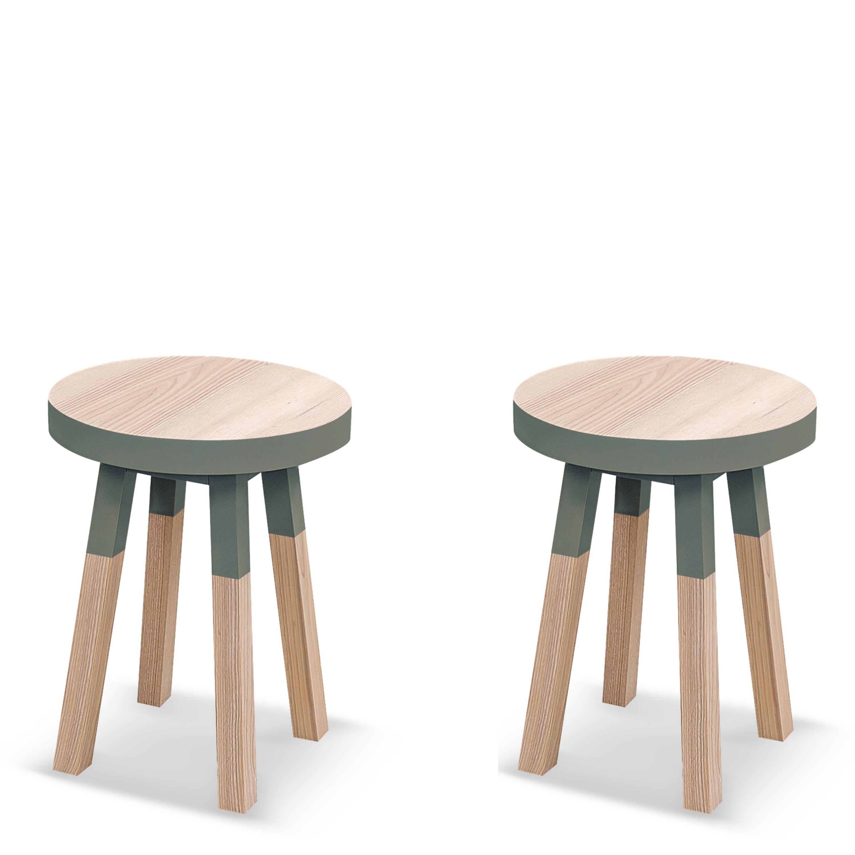 Legno Sgabelli rotondi di design francese realizzati a mano in Wood, di E. Gizard Paris, confezione da 2 pz. in vendita