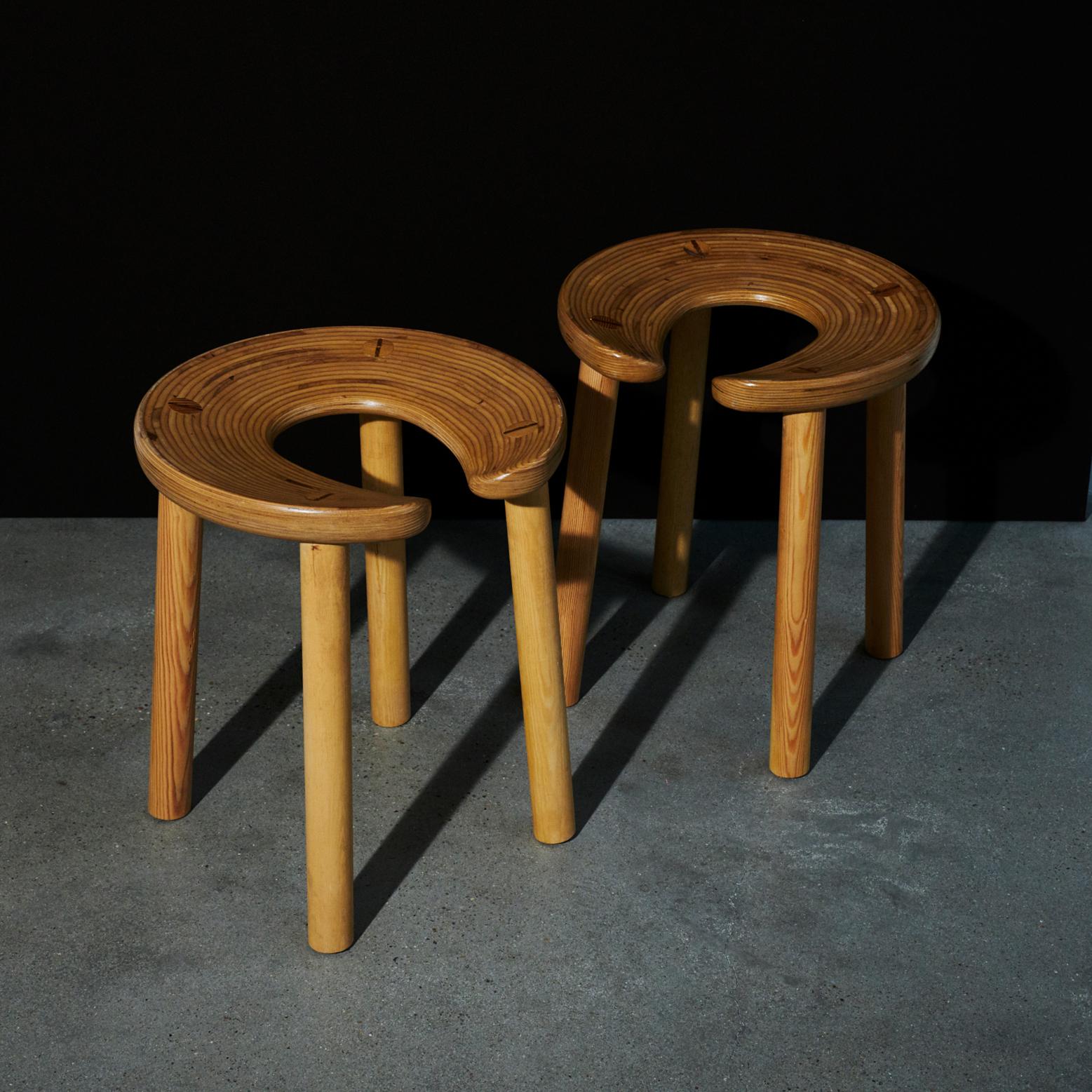 Mid-20th Century Pair of Stools in Birch by Antti Nurmesniemi For Sale