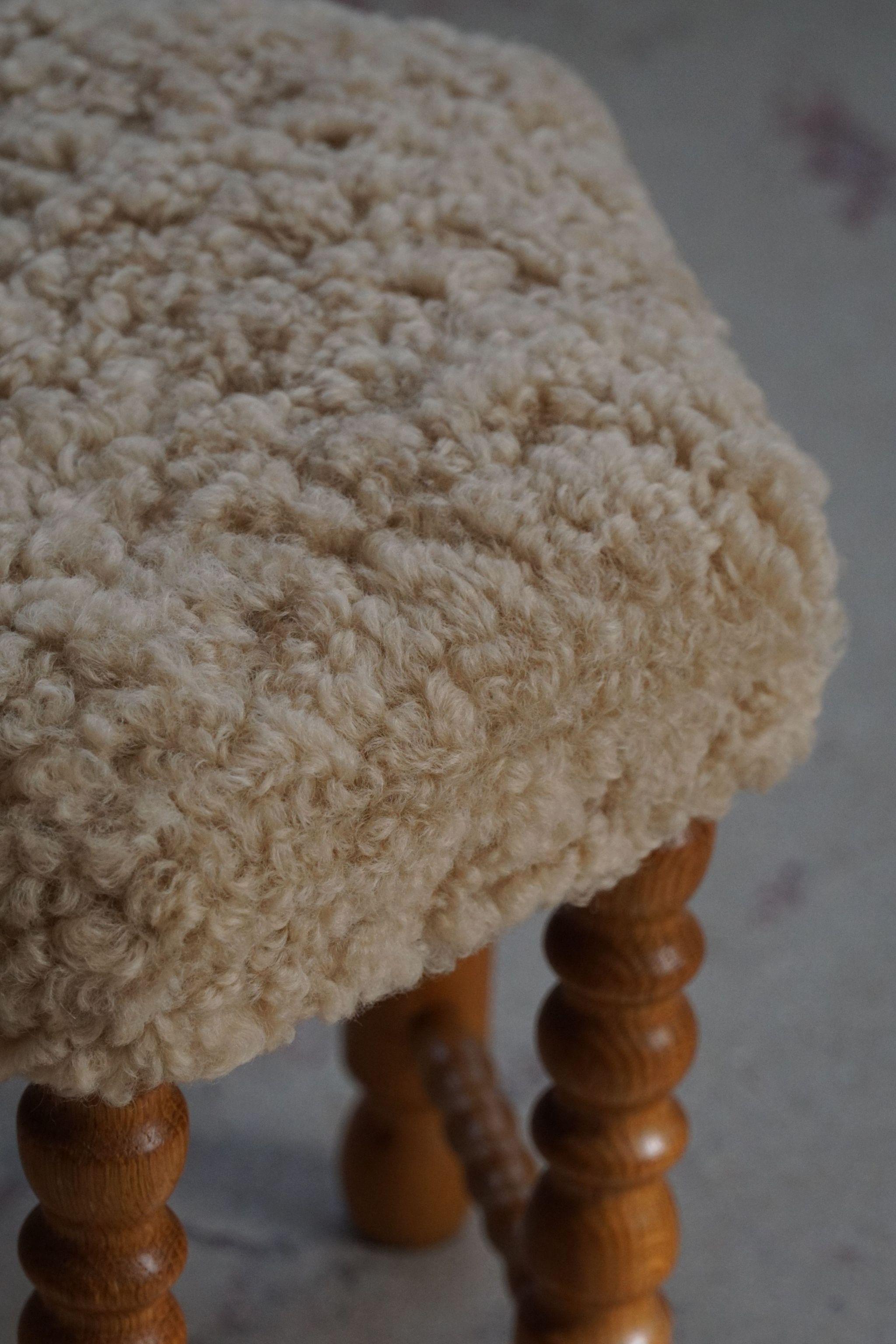 Pair of Stools in Oak, Reupholstered in Lambswool, Danish Cabinetmaker, 1950s For Sale 8