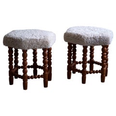 Pair of Stools in Oak, Reupholstered in Lambswool, Danish Cabinetmaker, 1950s