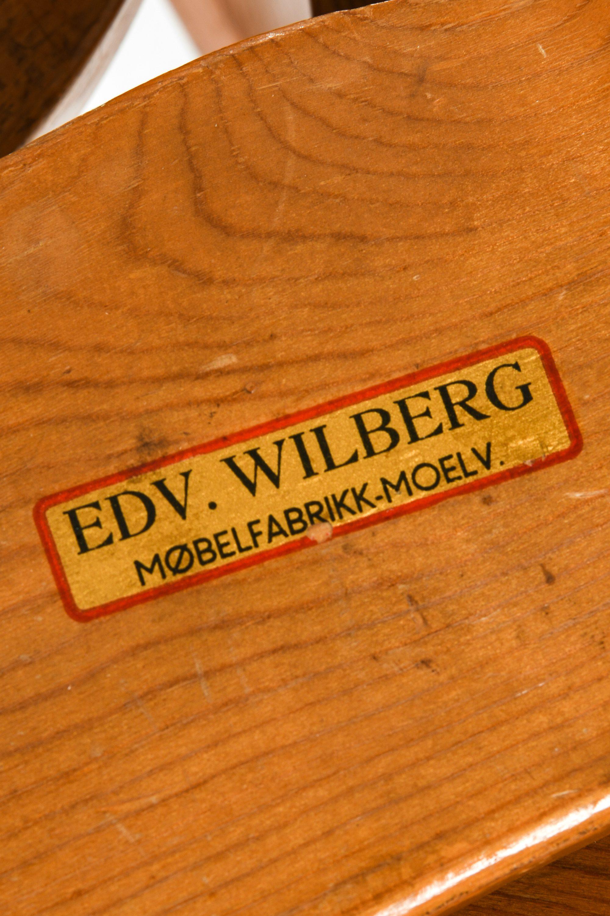Paire de tabourets en pin de l'Oregon par Edvard Wilberg, 1955 en vente 4