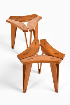 Paire de tabourets en pin de l'Oregon par Edvard Wilberg, 1955