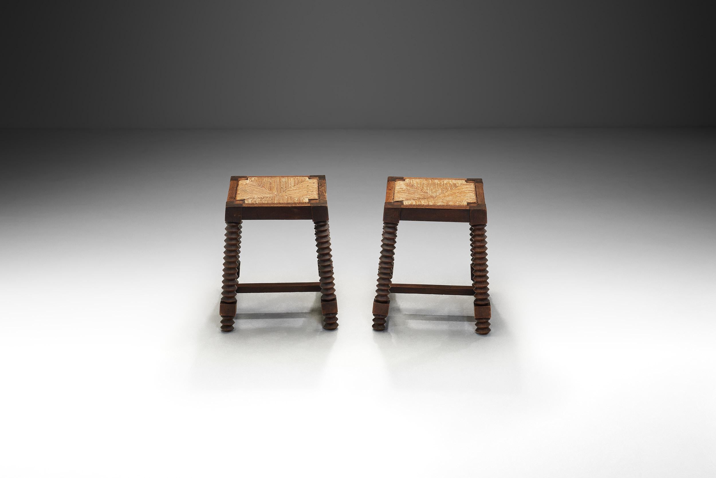 Paar Hocker im Stil von Charles Dudouyt, Frankreich, 20. Jahrhundert (Moderne der Mitte des Jahrhunderts) im Angebot