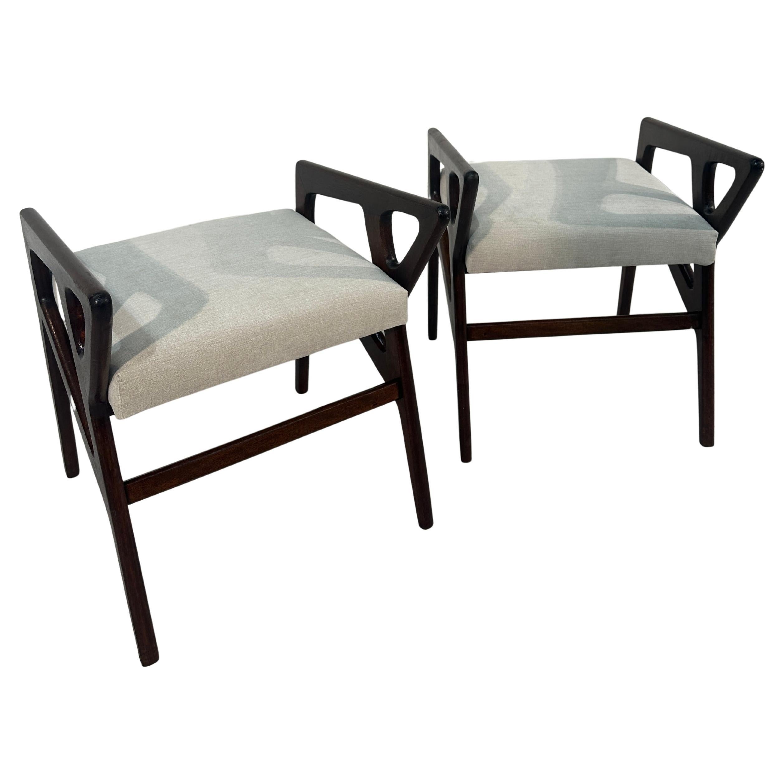 Coppia di sgabelli Mod. "687", Design Gio Ponti, Produzione Cassina, Italia, anni '50