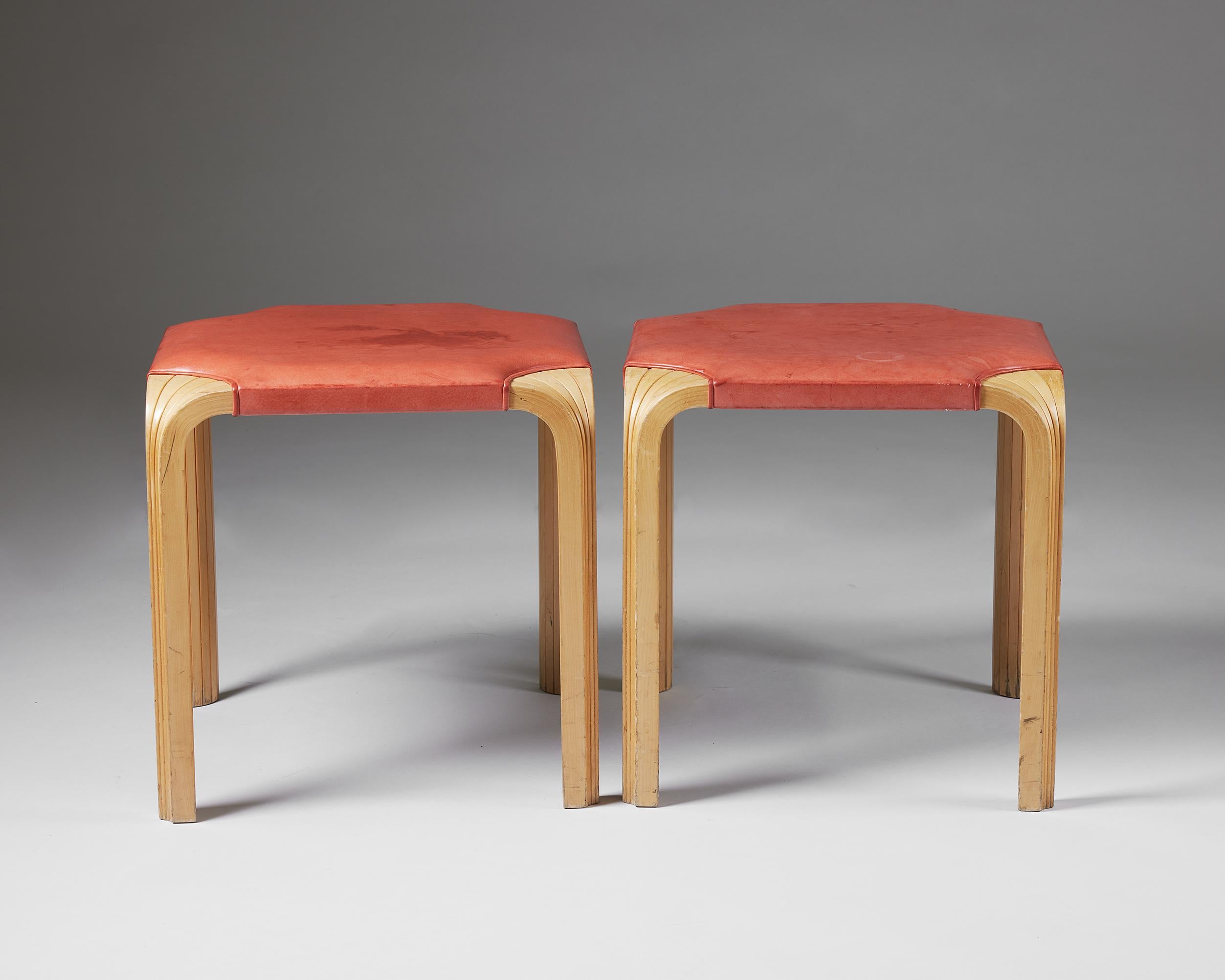 Mid-Century Modern Pair of Stools Model X601 Designed by Alvar Aalto for Artek, Finland, 1950s