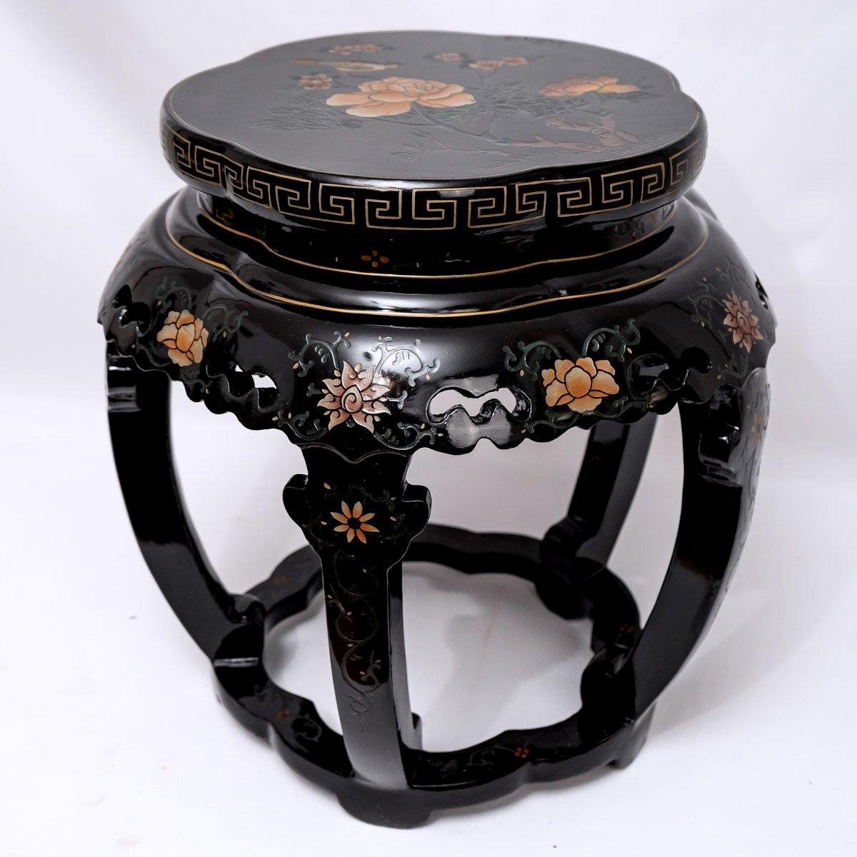 Asian Pair of Stools or Side Tables Painted and Lacquered Wood, Period: 20th Century For Sale