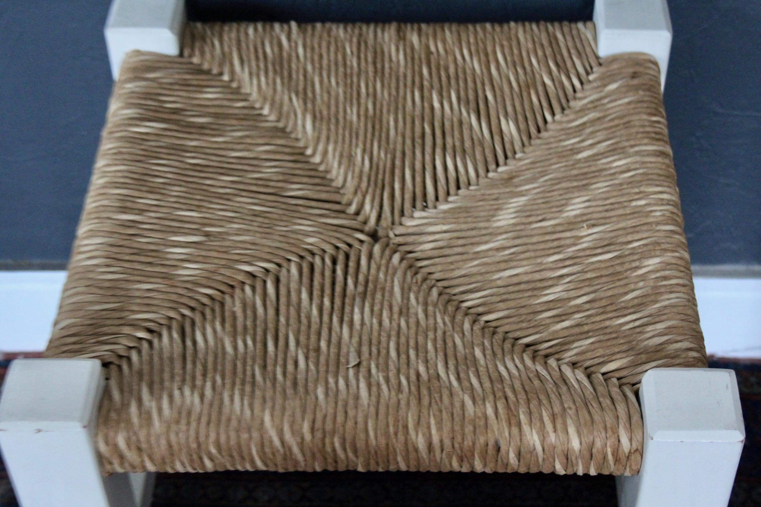Pair of straw and wood stools For Sale 3