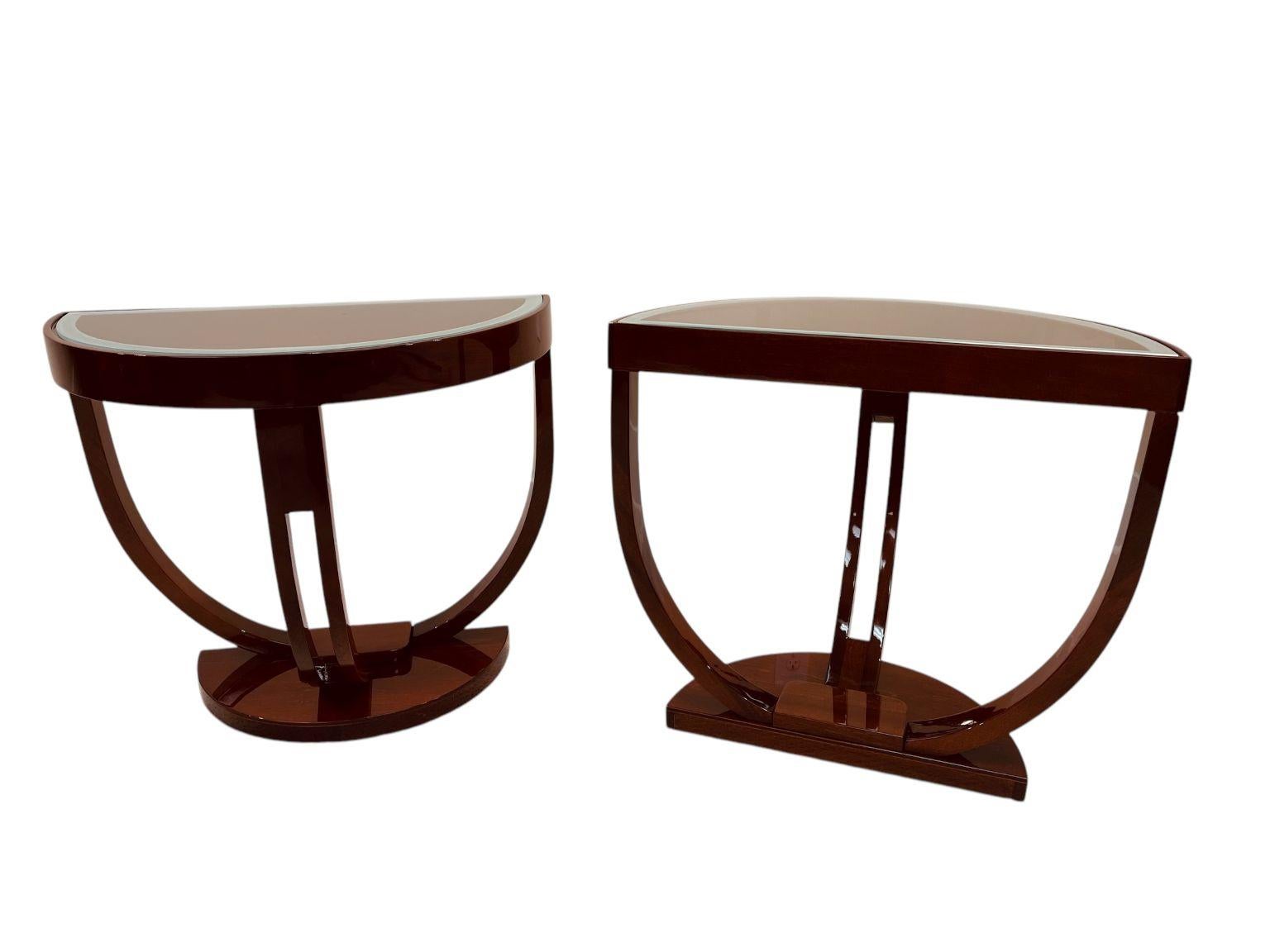 Coppia di tavolini Streamline con piano in vetro a forma di mezzo cerchio Art Deco, America C.I.C. 1930 in vendita 2