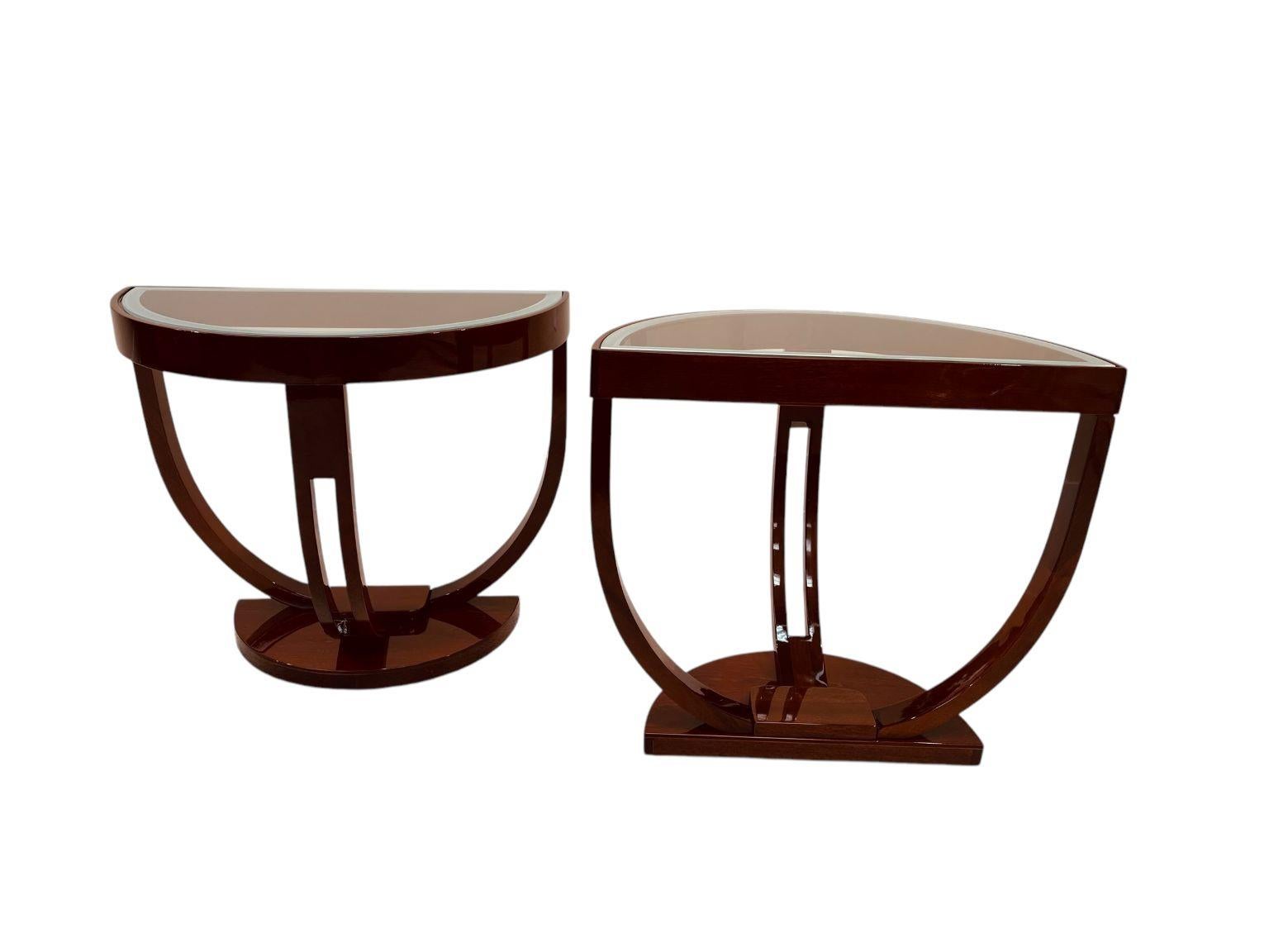 Coppia di tavolini Streamline con piano in vetro a forma di mezzo cerchio Art Deco, America C.I.C. 1930 in vendita 4