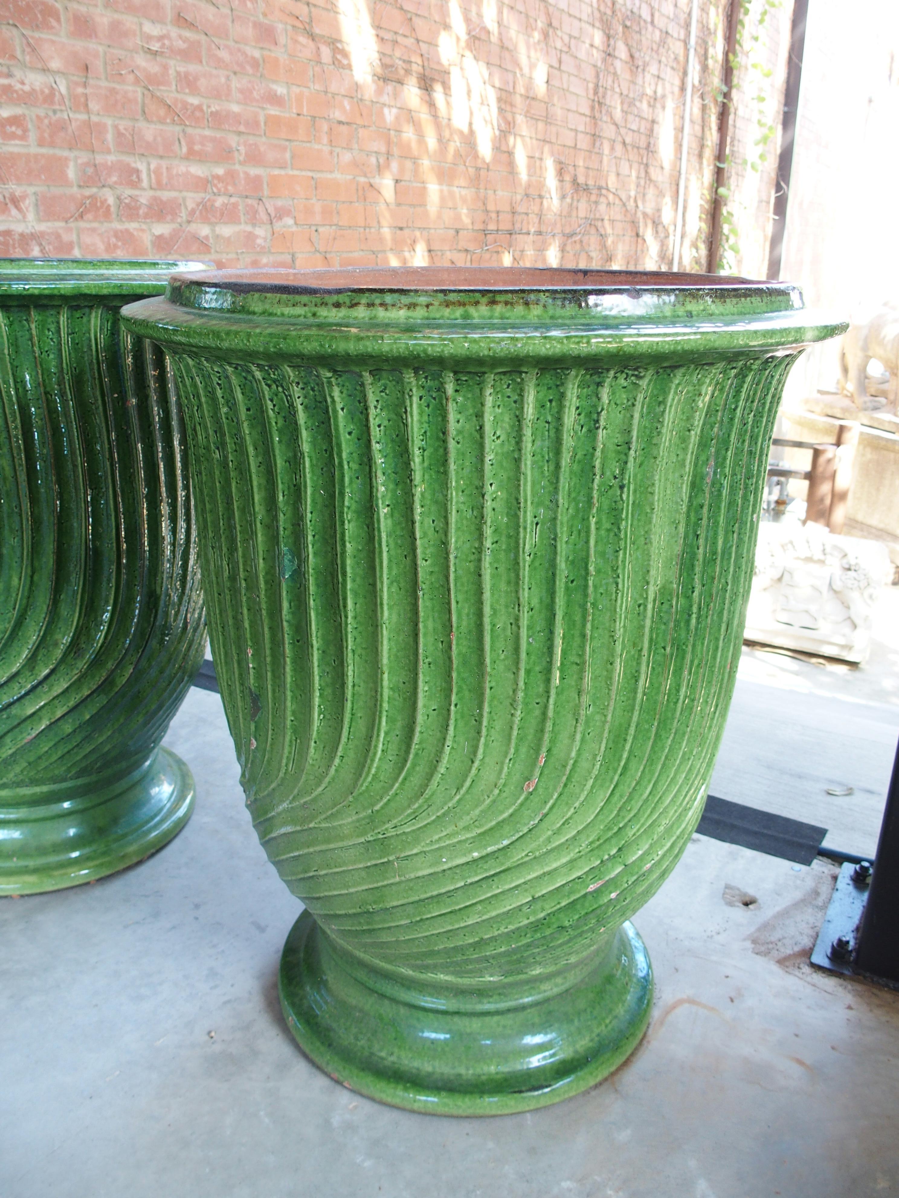 Pair of Striking French Green Striated Vintage Terra Cotta Anduze Pots, 1980s In Good Condition For Sale In Dallas, TX