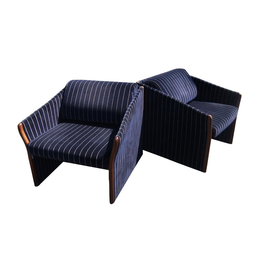 Mid-Century Modern Pair Of Striped Brayton Lounge Chairs