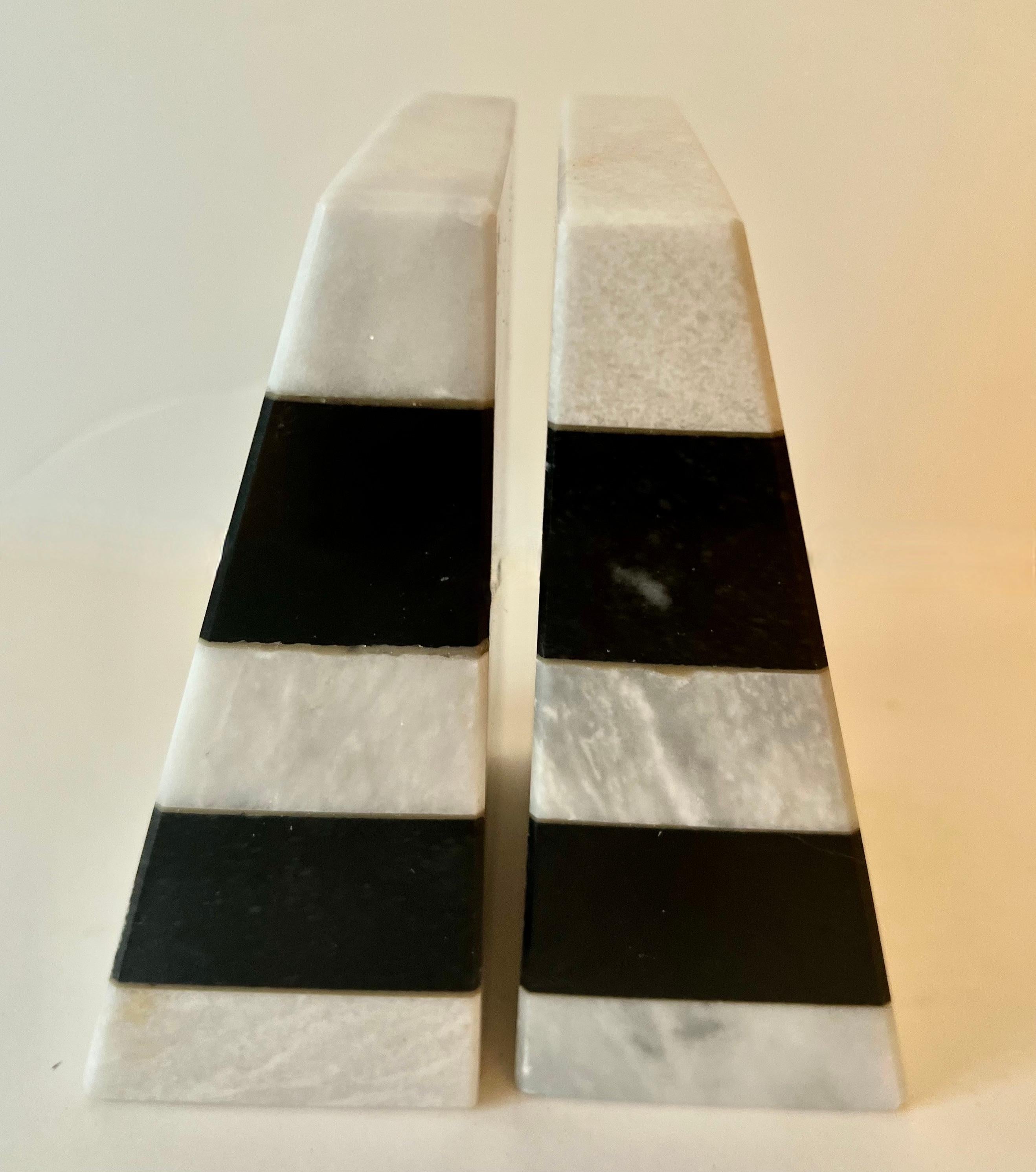 Pair of Striped Carrera Marble Bookends  In Good Condition For Sale In Los Angeles, CA