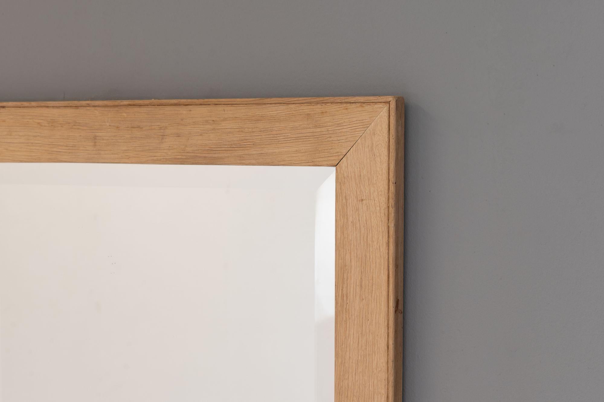 Coppia di specchi in Oak sverniciata In condizioni buone in vendita a London, England