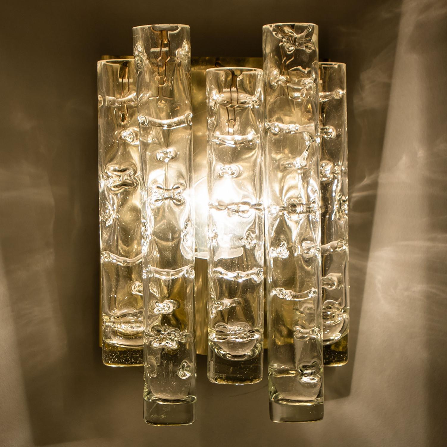 Paire d'appliques à tubes structurés par Doria Leuchten, années 1960 en vente 4