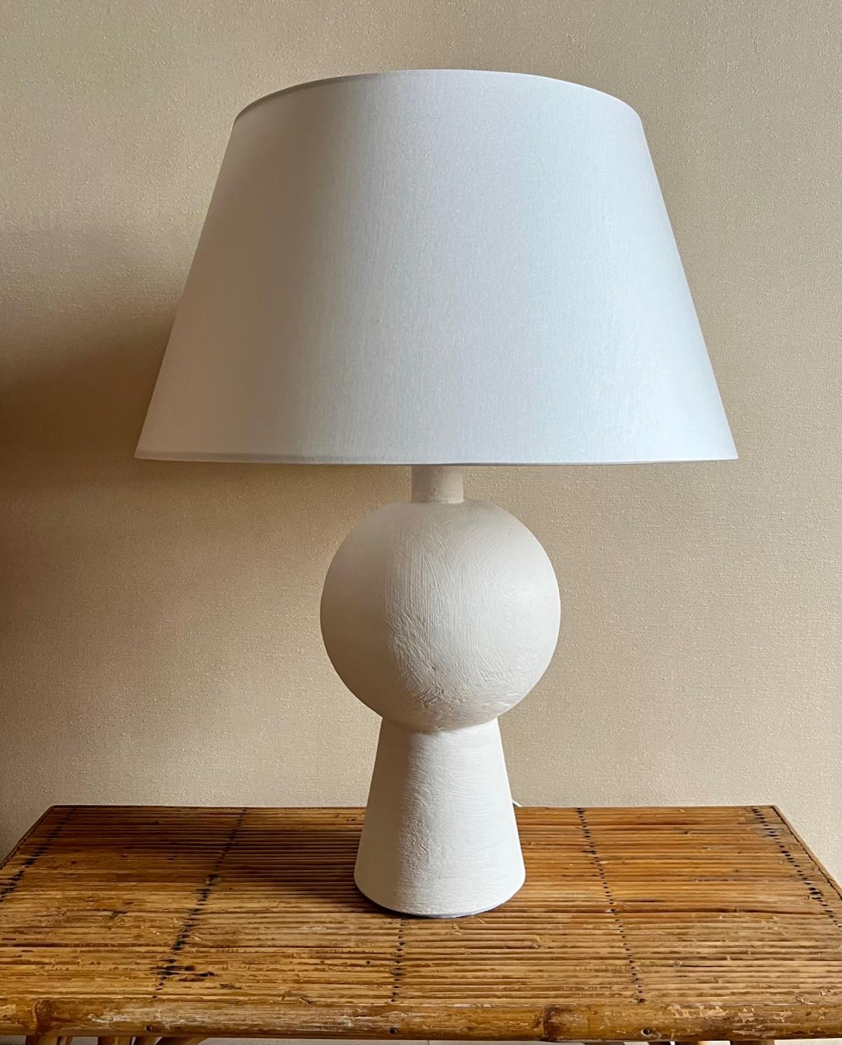 Pair of Stuccoed Plaster Table Lamps In Excellent Condition For Sale In Paris, Ile-de-France