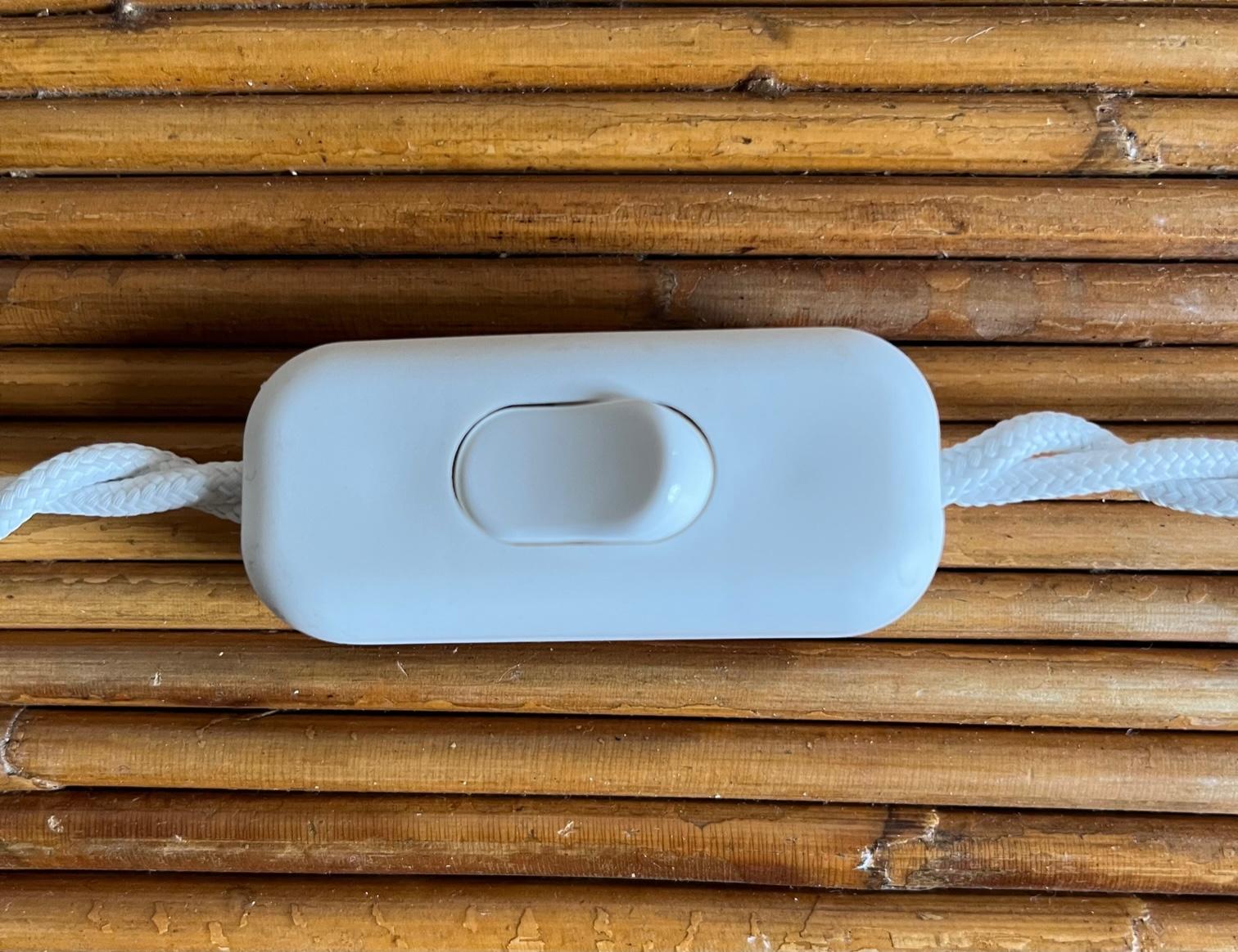 Paire de lampes de table en plâtre stuqué en vente 2