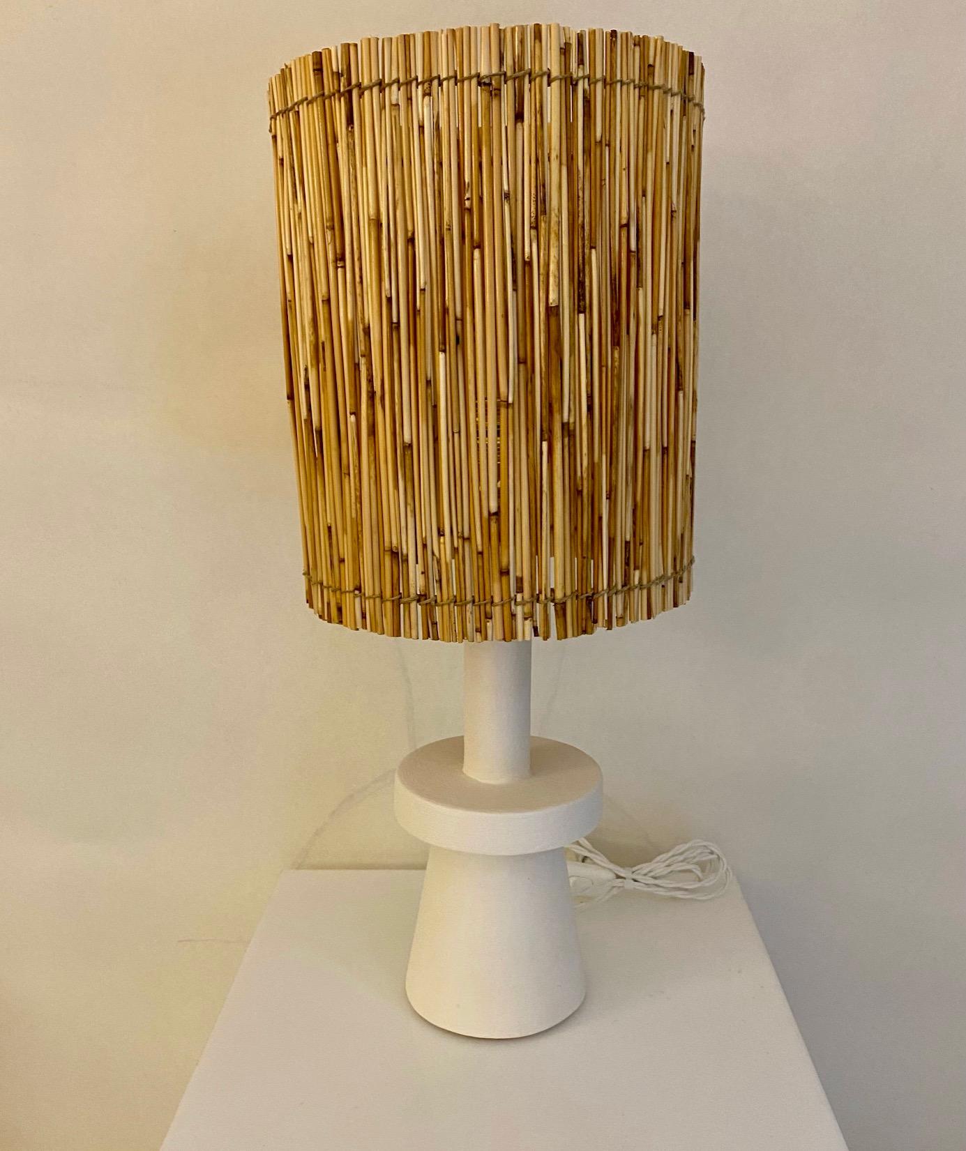 Plaster Pair of stuccoed plaster table lamps with straw shades For Sale