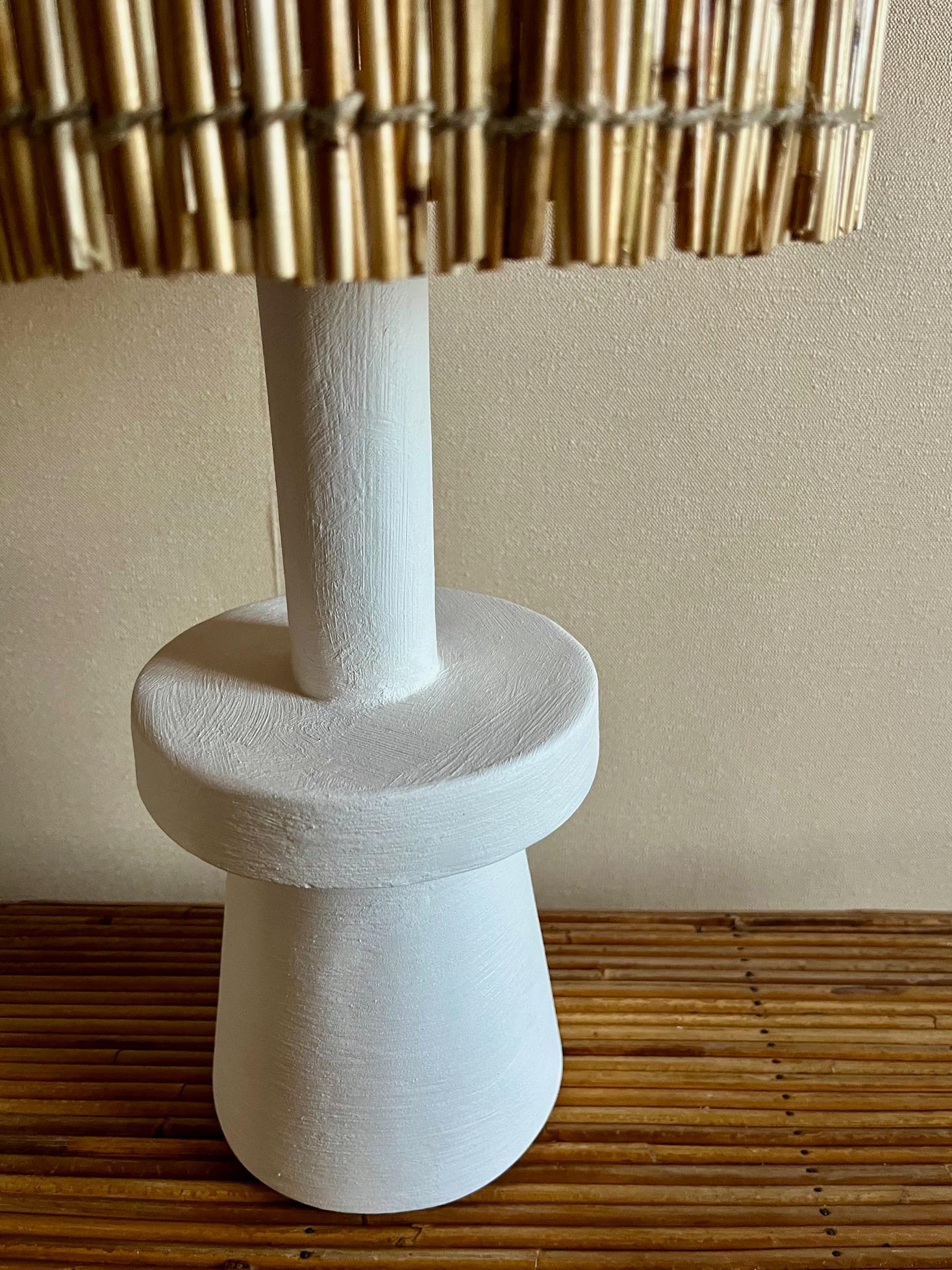 Pair of stuccoed plaster table lamps with straw shades For Sale 1
