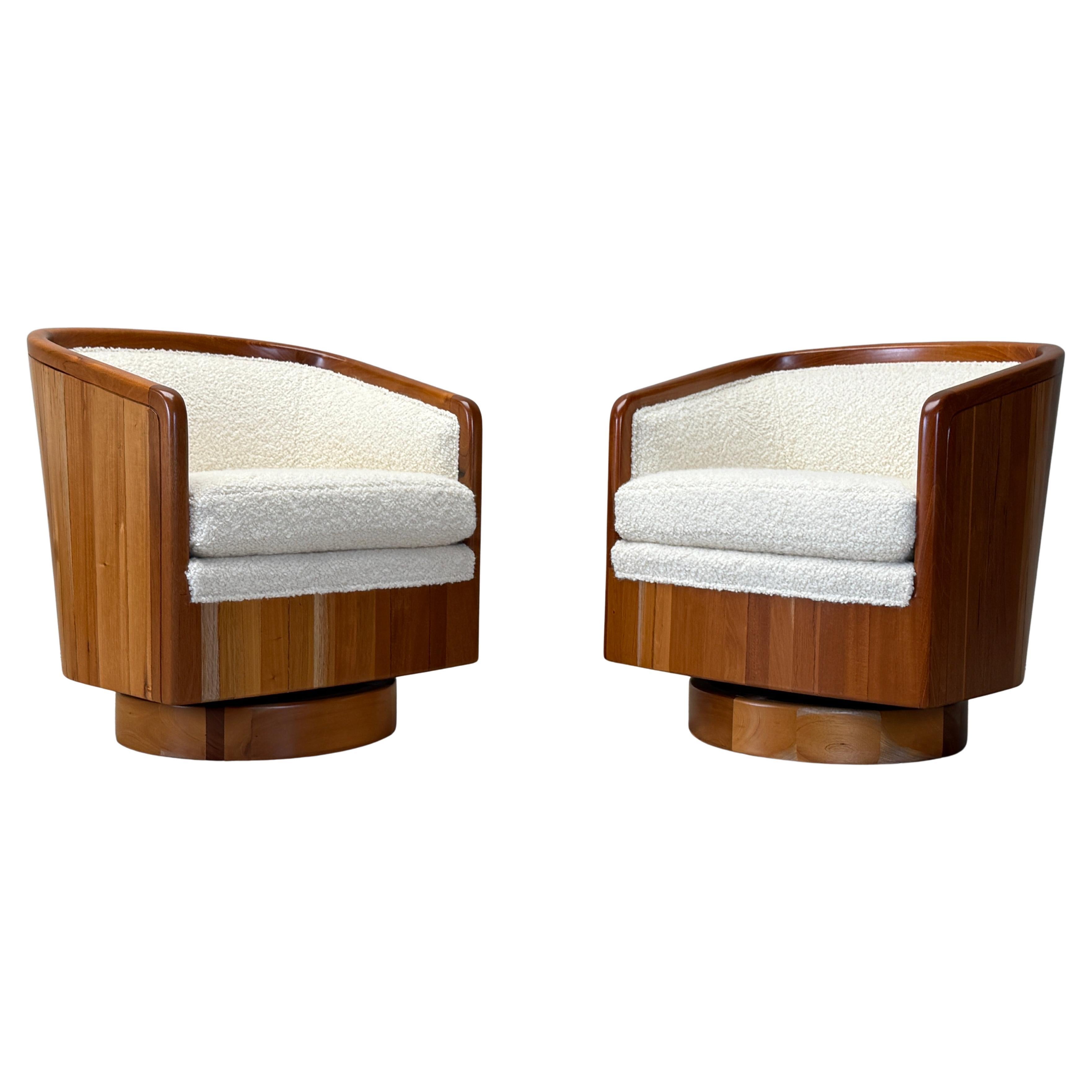 Paire de chaises pivotantes Studio Craft en vente