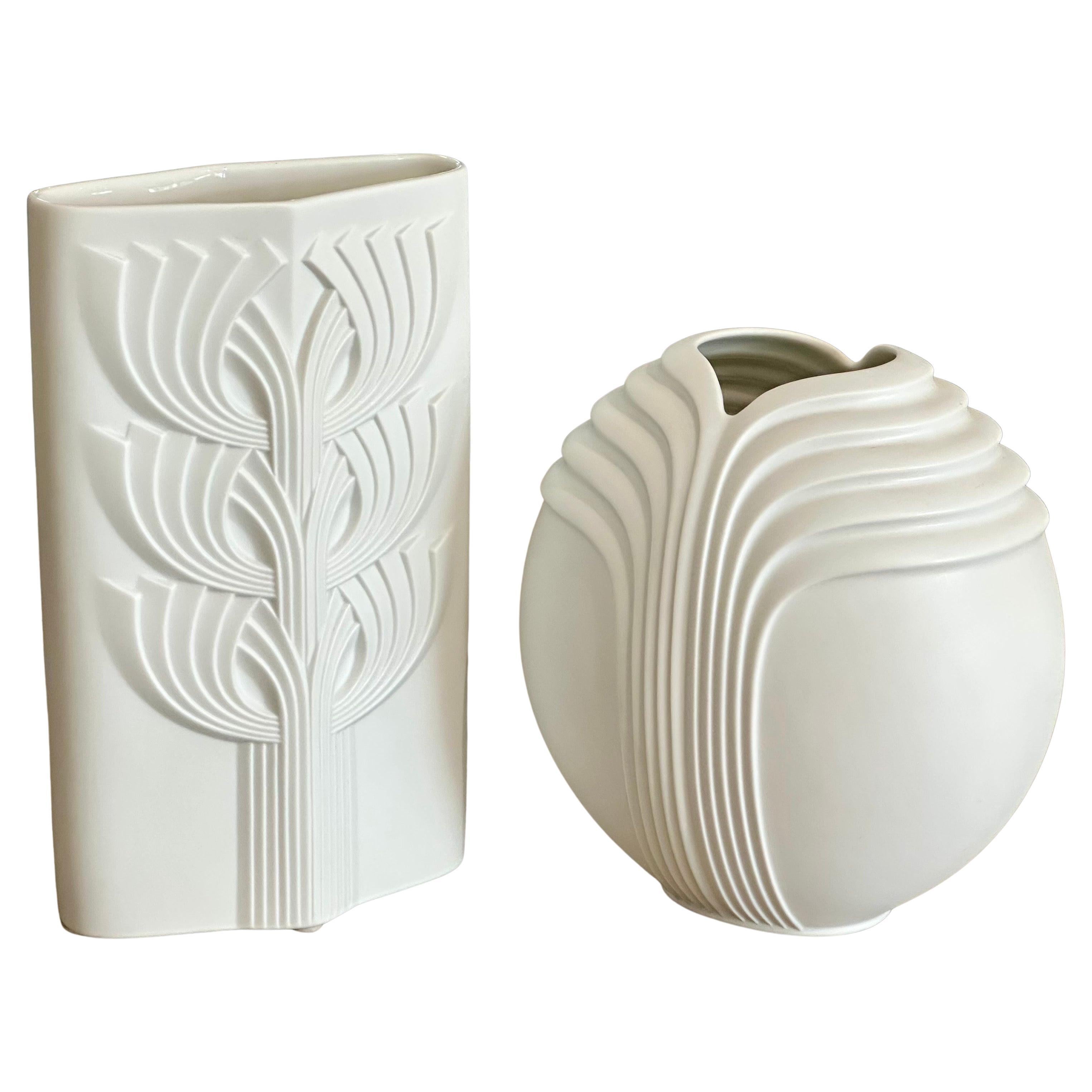 Pair of "Studio Line" White Porcelain Vases by Wirkkala 
Feyl for Rosenthal im Angebot