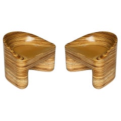 Paar Studio Organic Modern Stacked Laminated Mixed Woods Loungesessel Hocker aus gemischten Hölzern