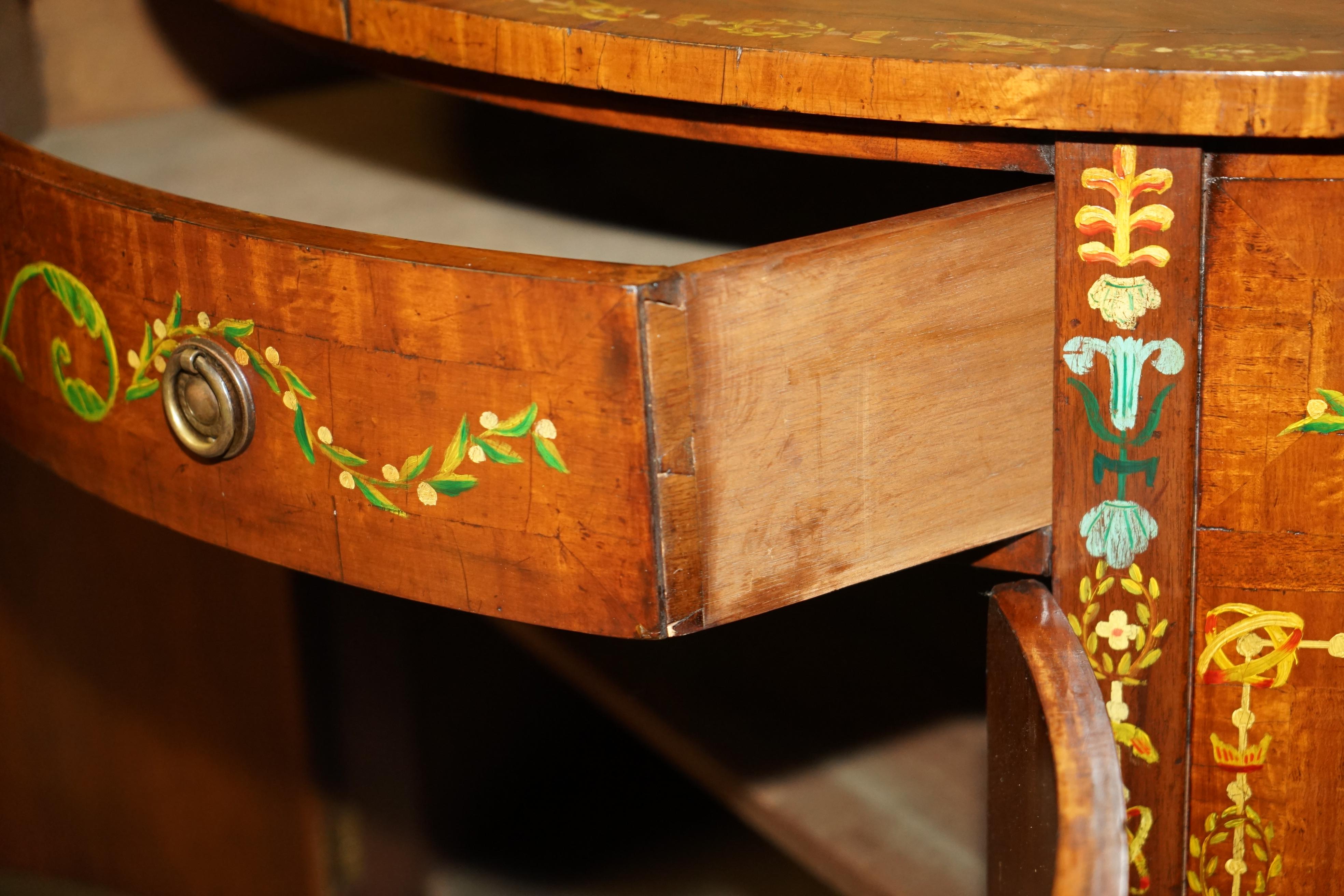 PAIR OF STUNNiNG ANTIQUE ADAMS SHERATON PAINTED DEMI LUNE SIDEBOARD CUPBOARDS For Sale 7