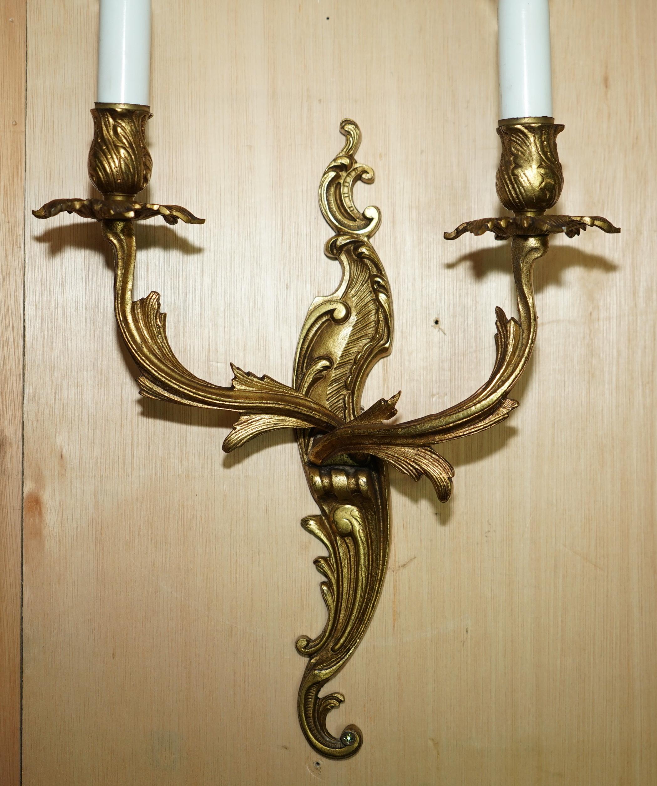 PAIR OF STUNNING ANTIQUE FRENCH 1920's GILT BRONZED CANDLE SCONCE WALL LIGHTS For Sale 4