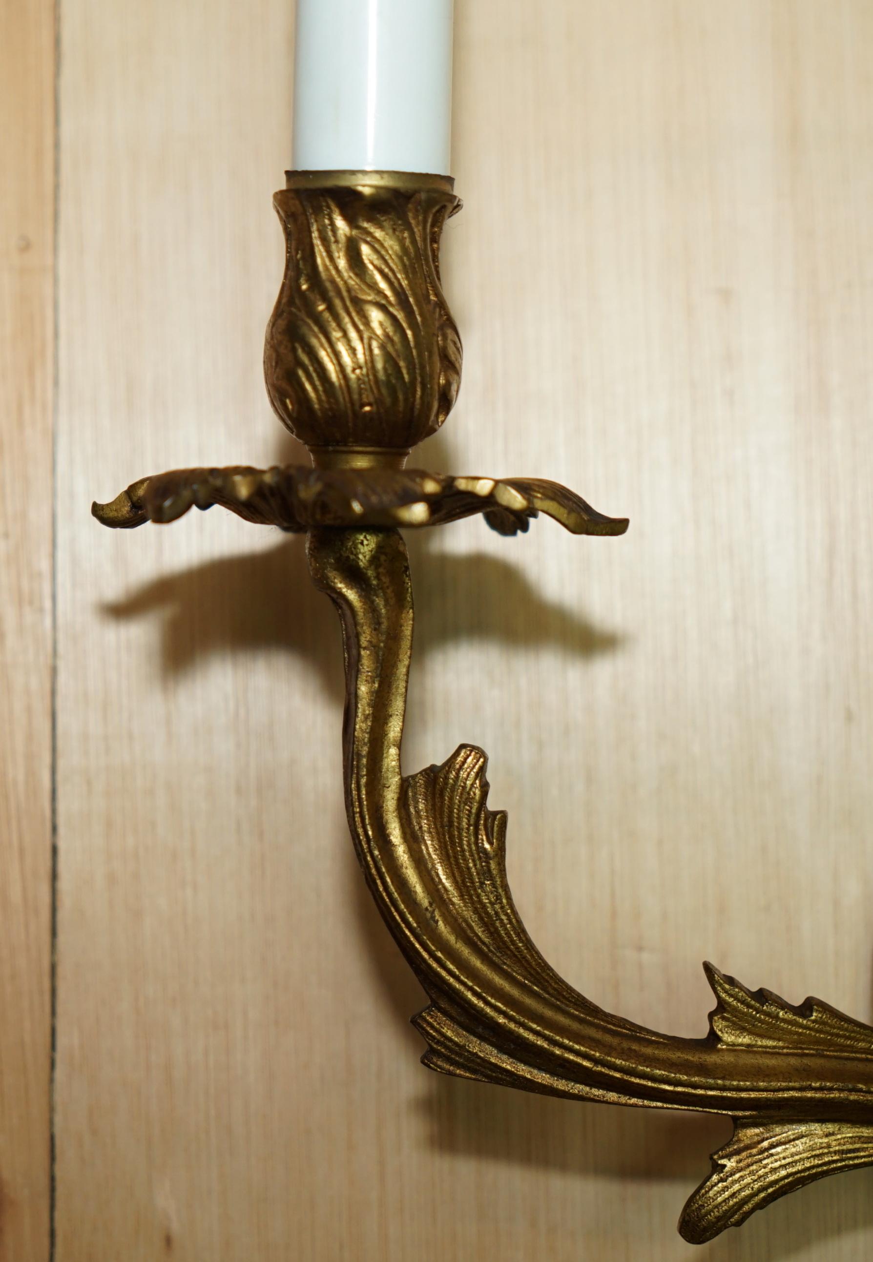 PAIR OF STUNNING ANTIQUE FRENCH 1920's GILT BRONZED CANDLE SCONCE WALL LIGHTS For Sale 5