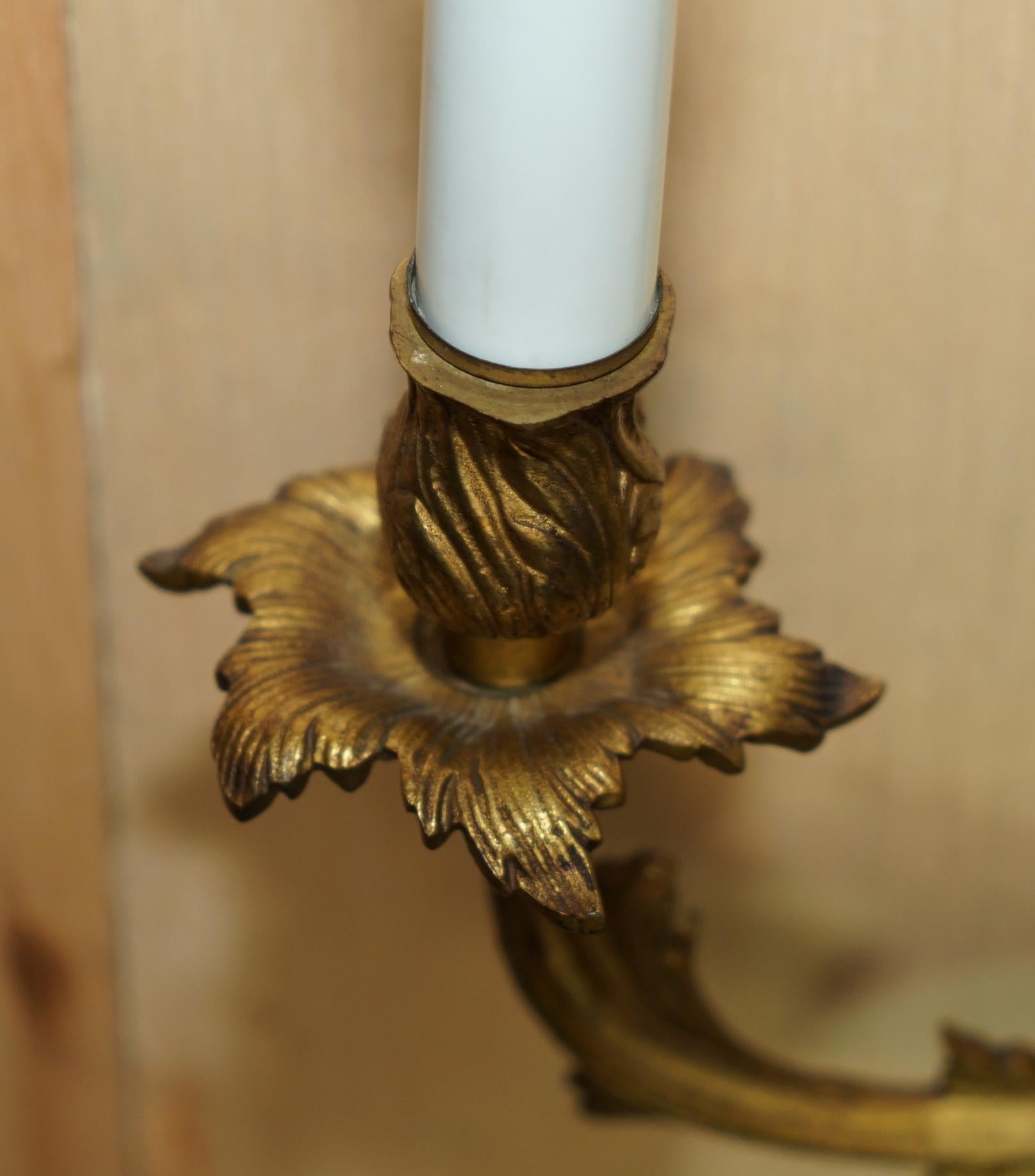PAIR OF STUNNING ANTIQUE FRENCH 1920's GILT BRONZED CANDLE SCONCE WALL LIGHTS For Sale 6