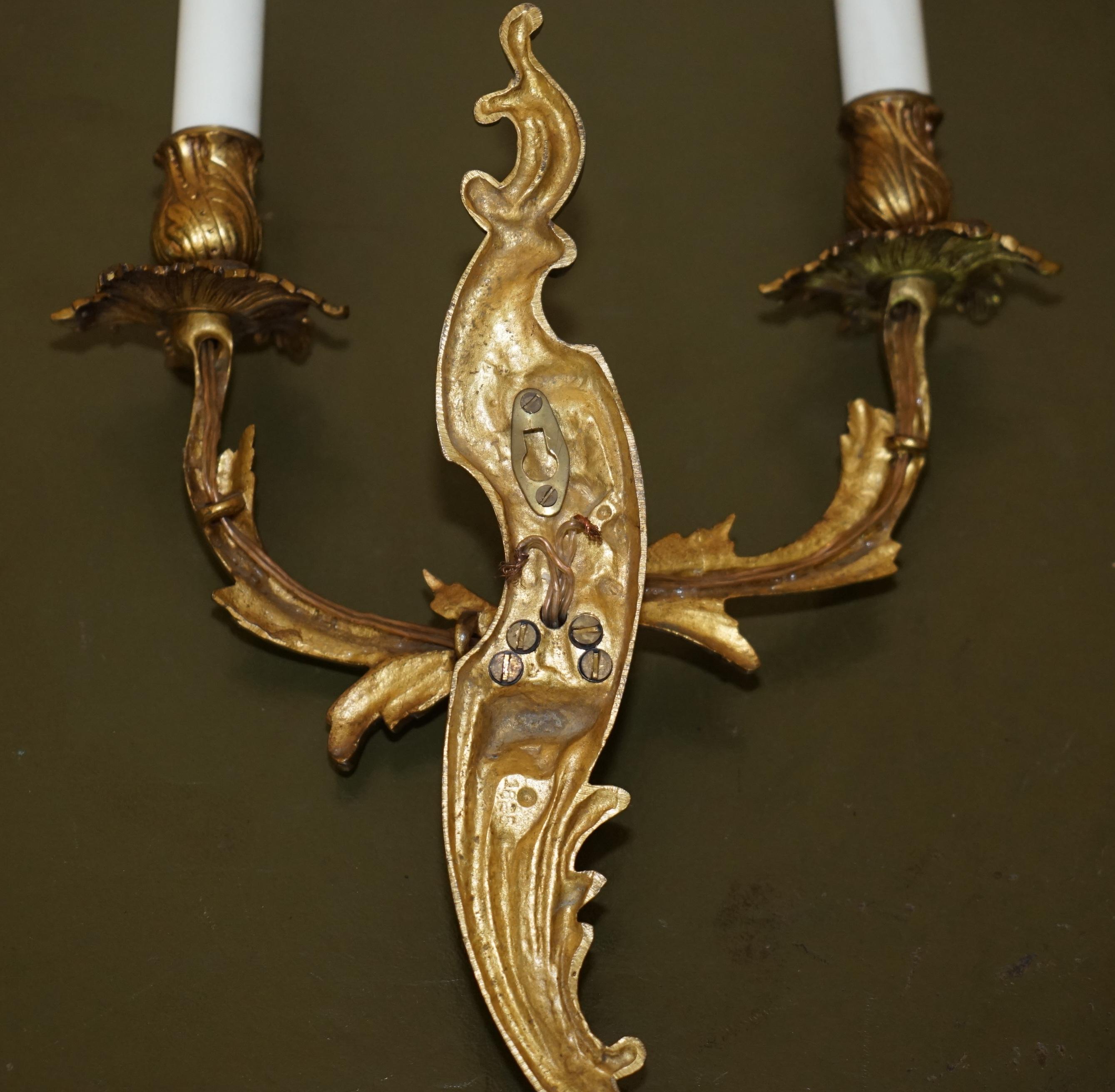 PAIR OF STUNNING ANTIQUE FRENCH 1920's GILT BRONZED CANDLE SCONCE WALL LIGHTS For Sale 12